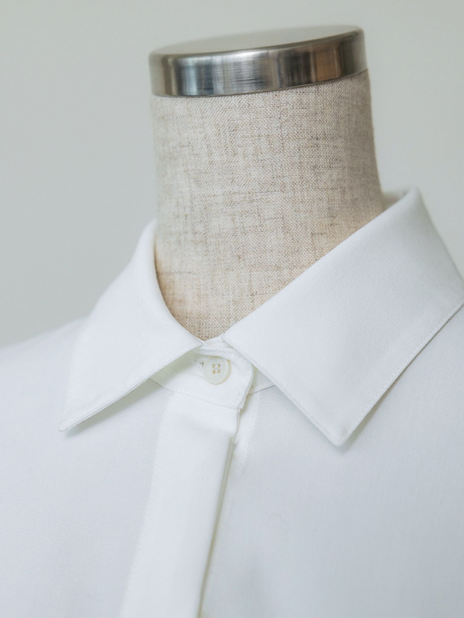 ボタンスリーブギャザーシャツ