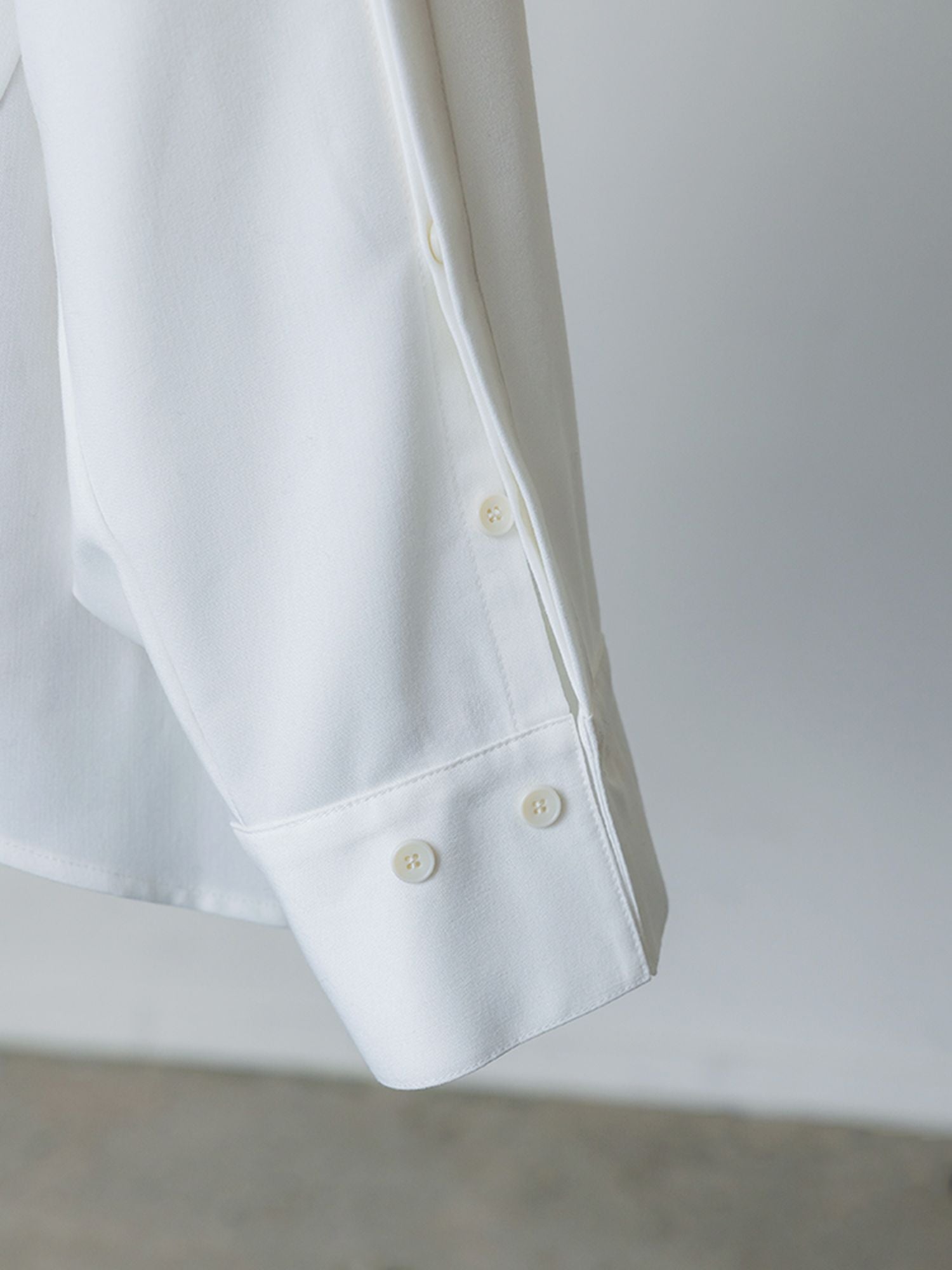 ボタンスリーブギャザーシャツ