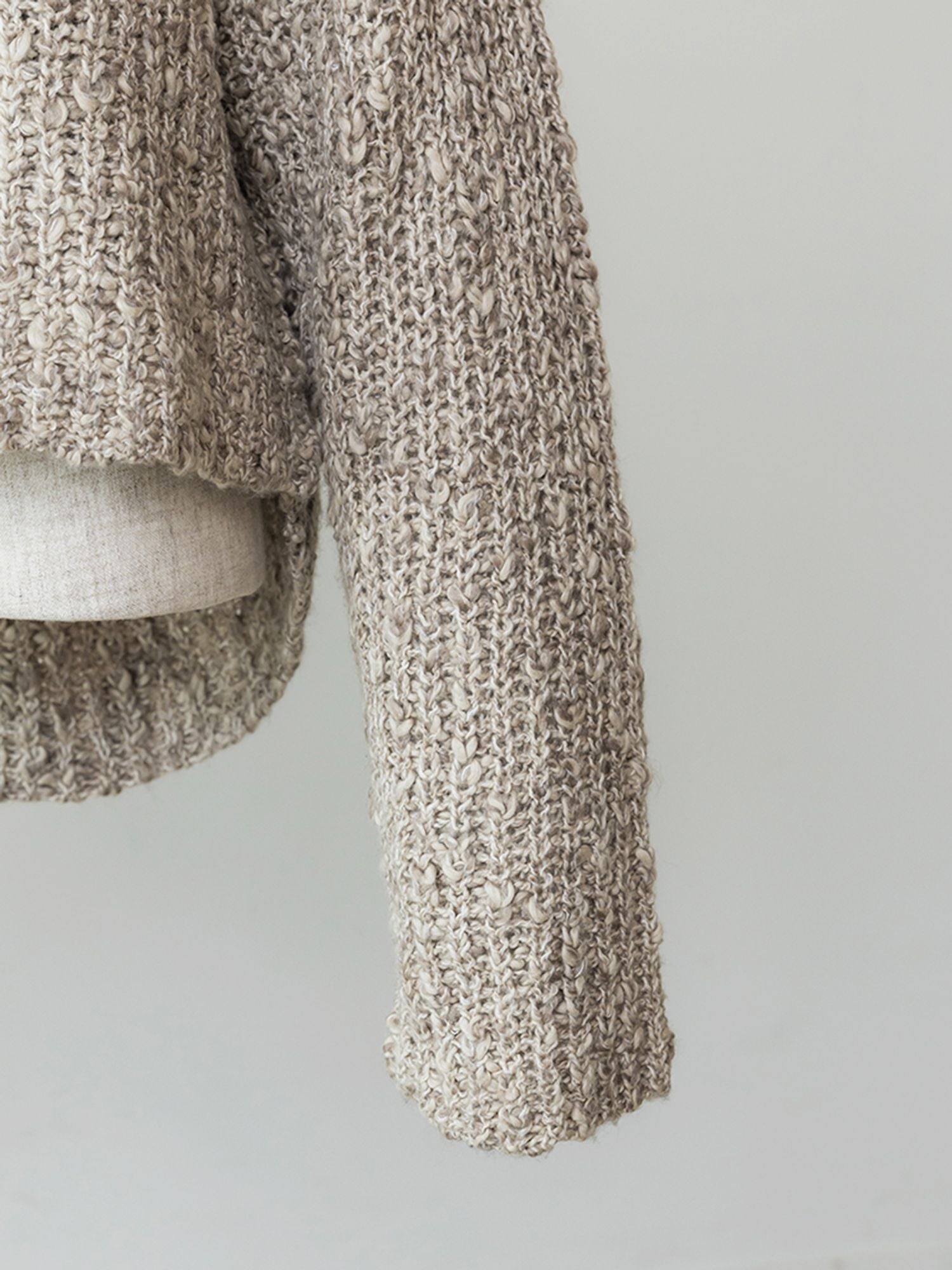 メランジディープVネックニット