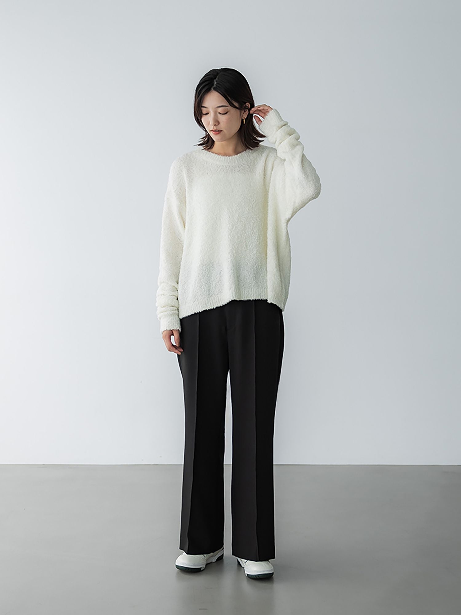 crewre online store / ブークレークルーネックニット