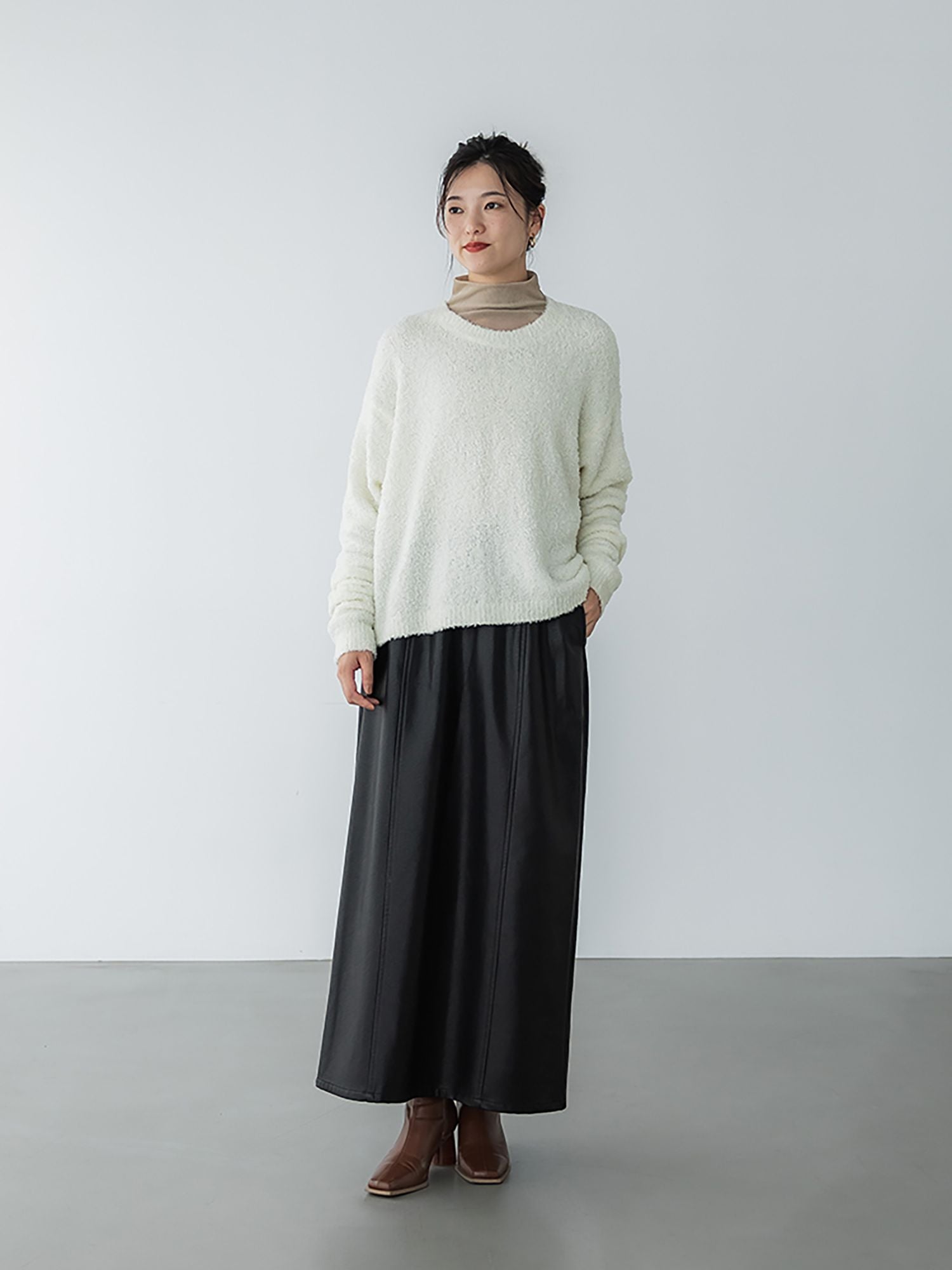 【美品】SACRA ブークレクルーネックニット crewre online store / ブークレークルーネックニット