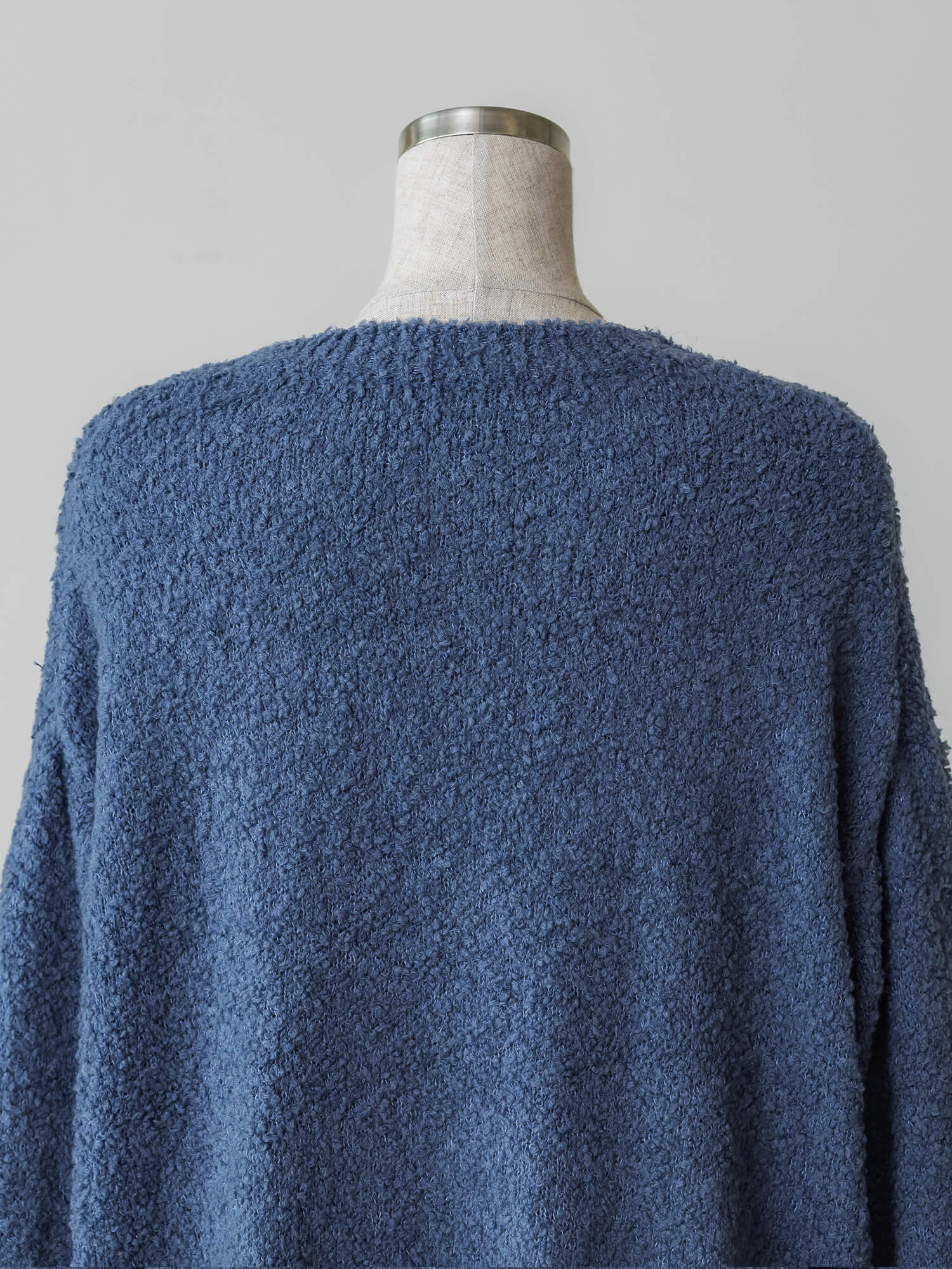 ブークレークルーネックニット