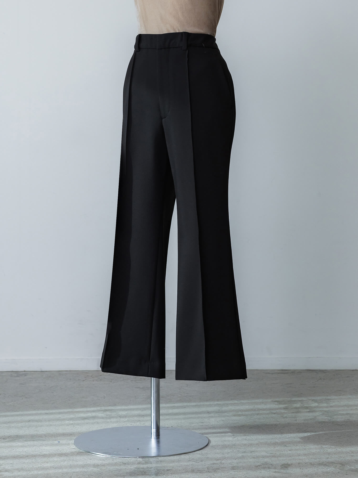 ウォッシャブルフレアパンツ