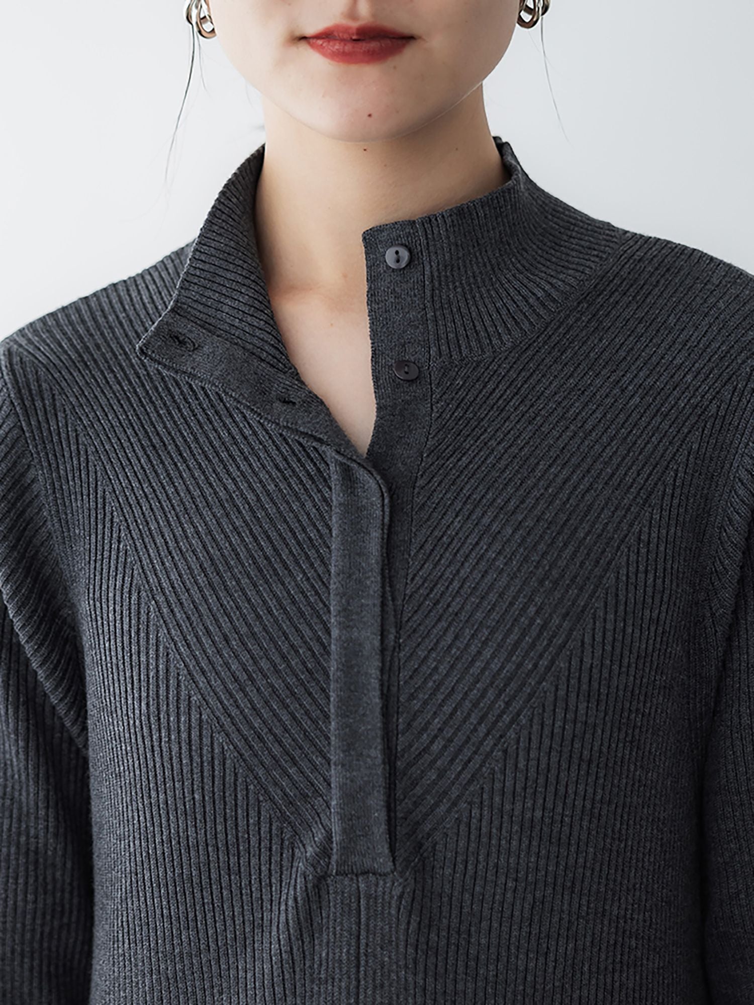 H173 B81 W60 H88 /着用サイズ:サイズ3