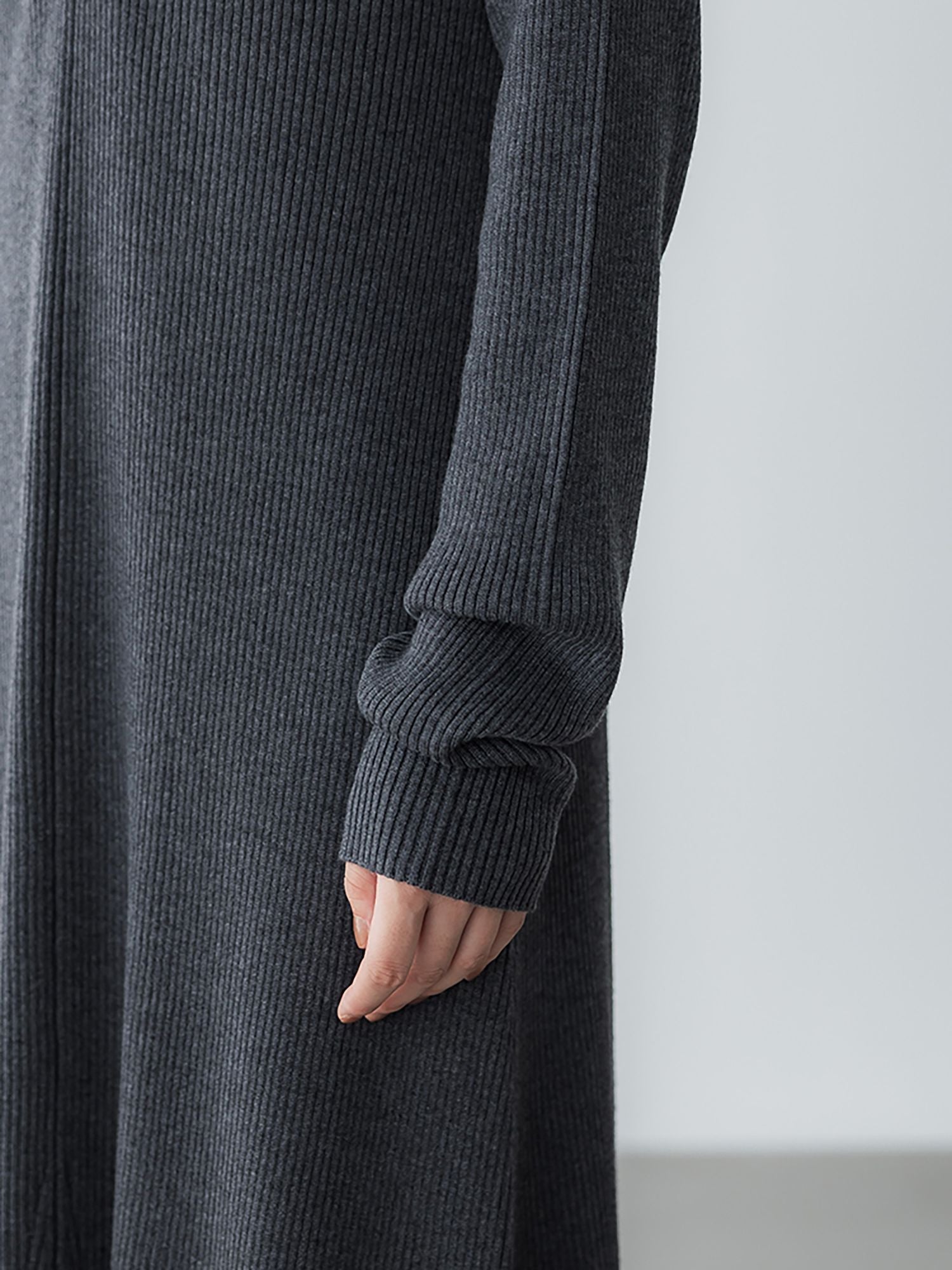 H173 B81 W60 H88 /着用サイズ:サイズ3