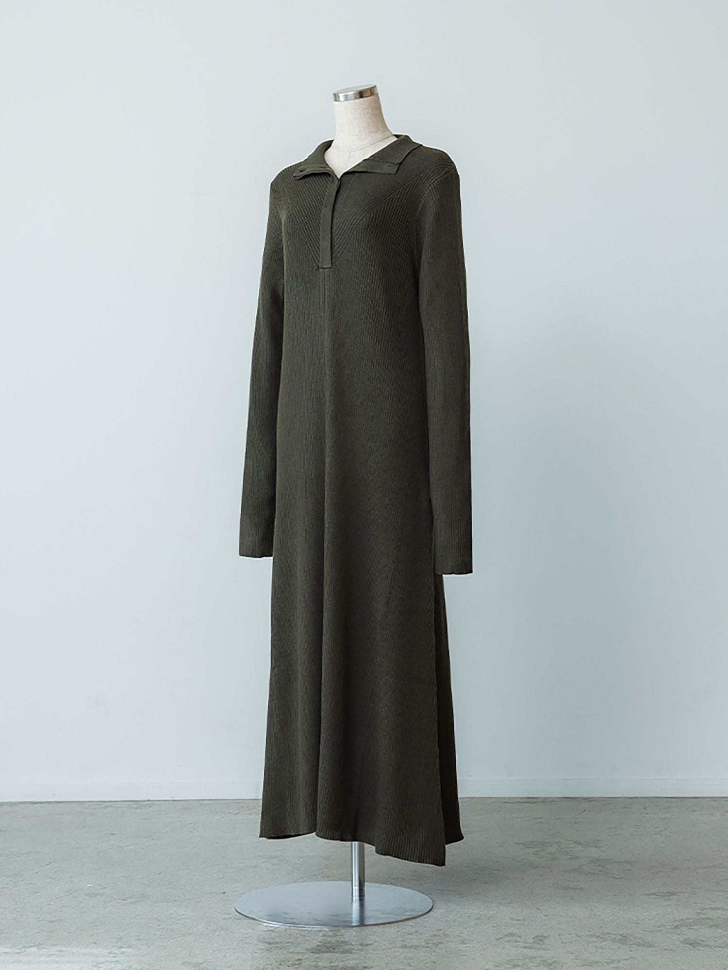 フロントフライニットワンピース