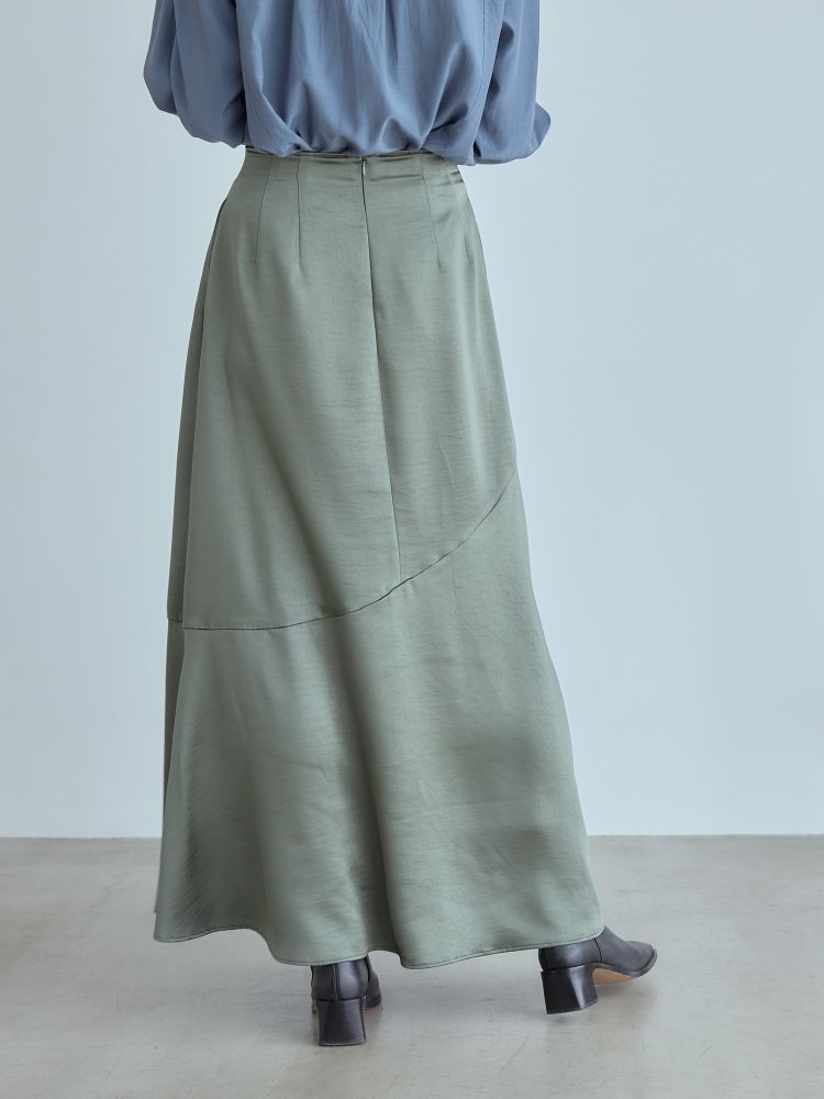 H173 B81 W60 H88 /着用サイズ:モデルサイズ
※モデルサイズ:サイズ1より総丈+12cm