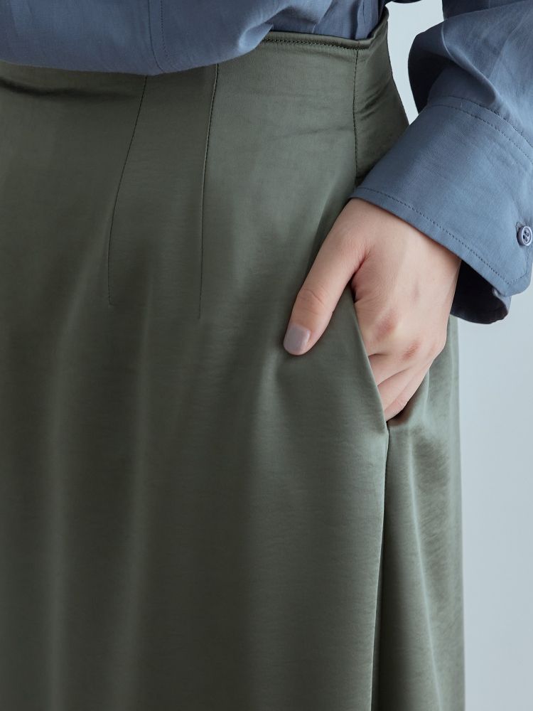 H173 B81 W60 H88 /着用サイズ:モデルサイズ
※モデルサイズ:サイズ1より総丈+12cm