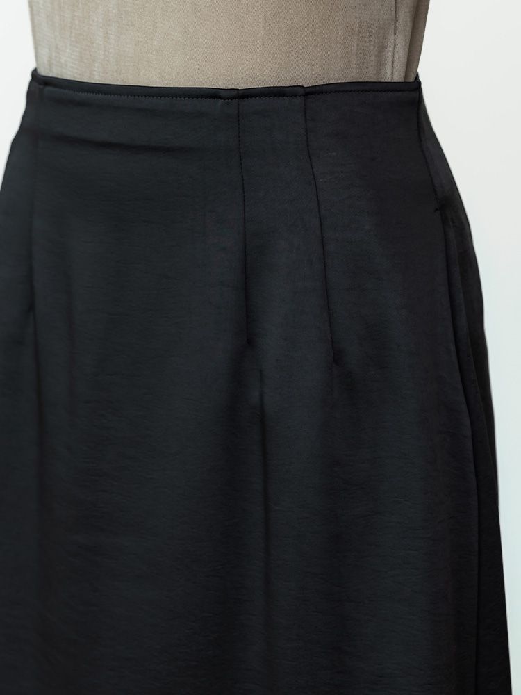 ドレープサテンマキシスカート