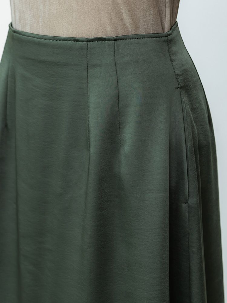 ドレープサテンマキシスカート