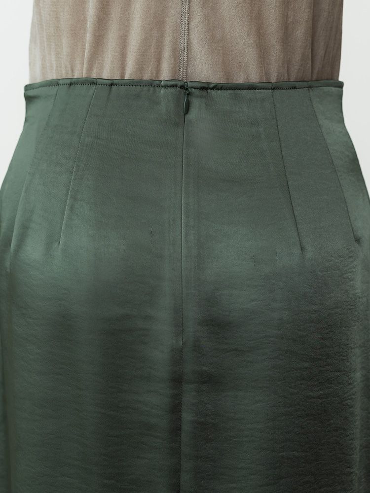 ドレープサテンマキシスカート