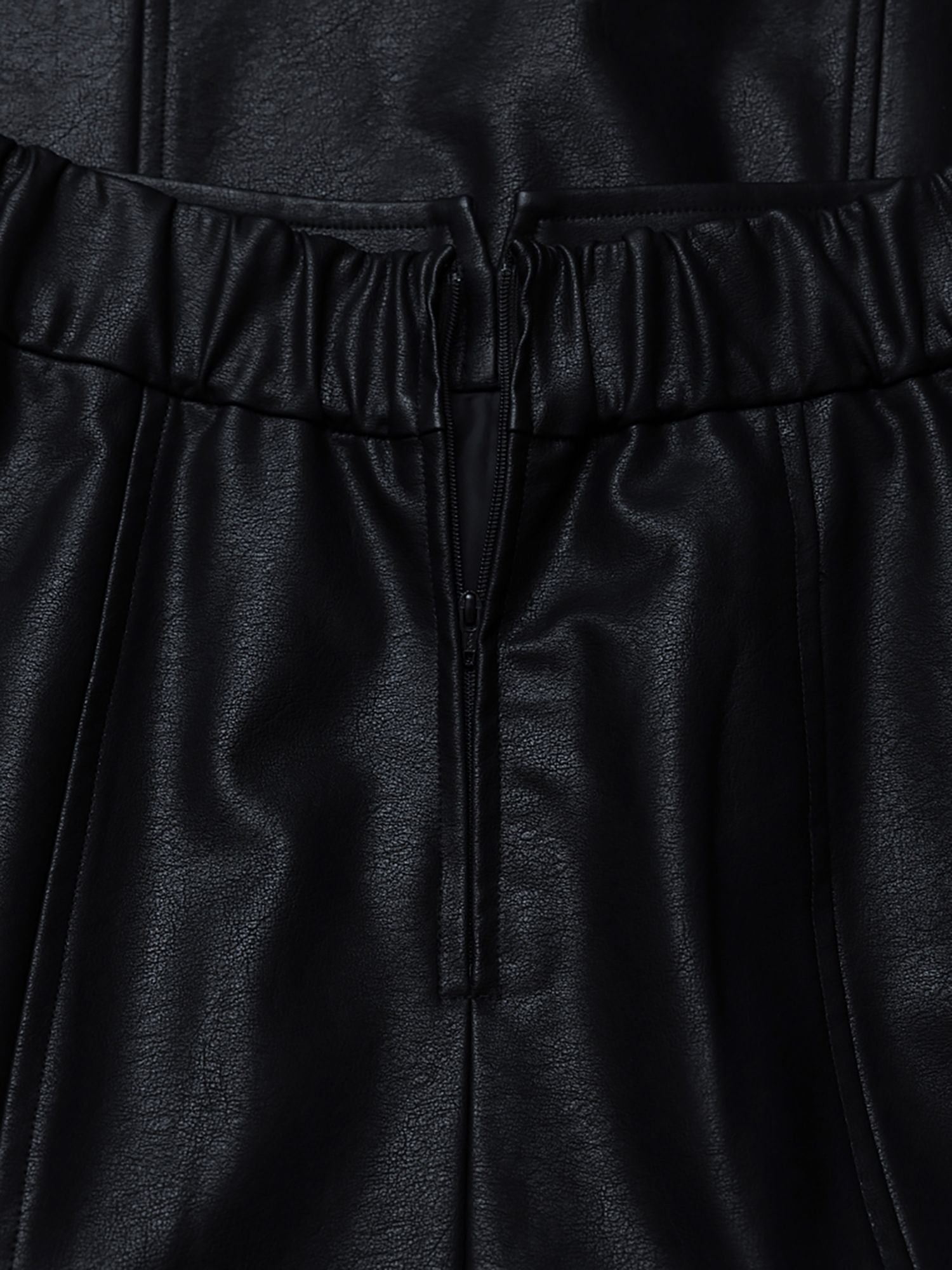 フェイクレザーナロースカート