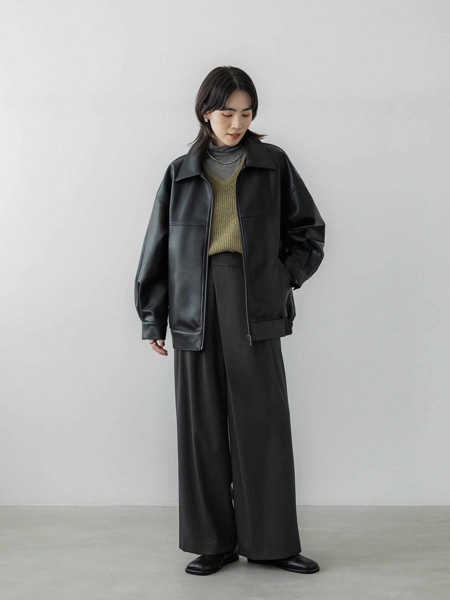 crewre online store / フェイクレザージップブルゾン