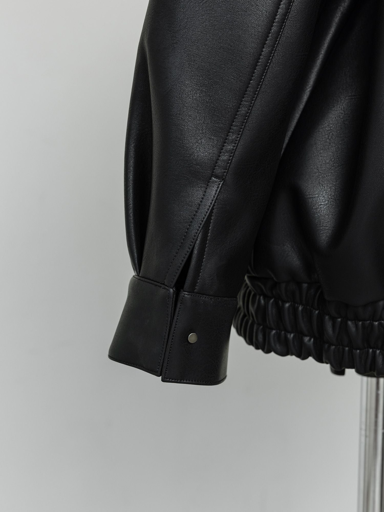 crewre online store / フェイクレザージップブルゾン