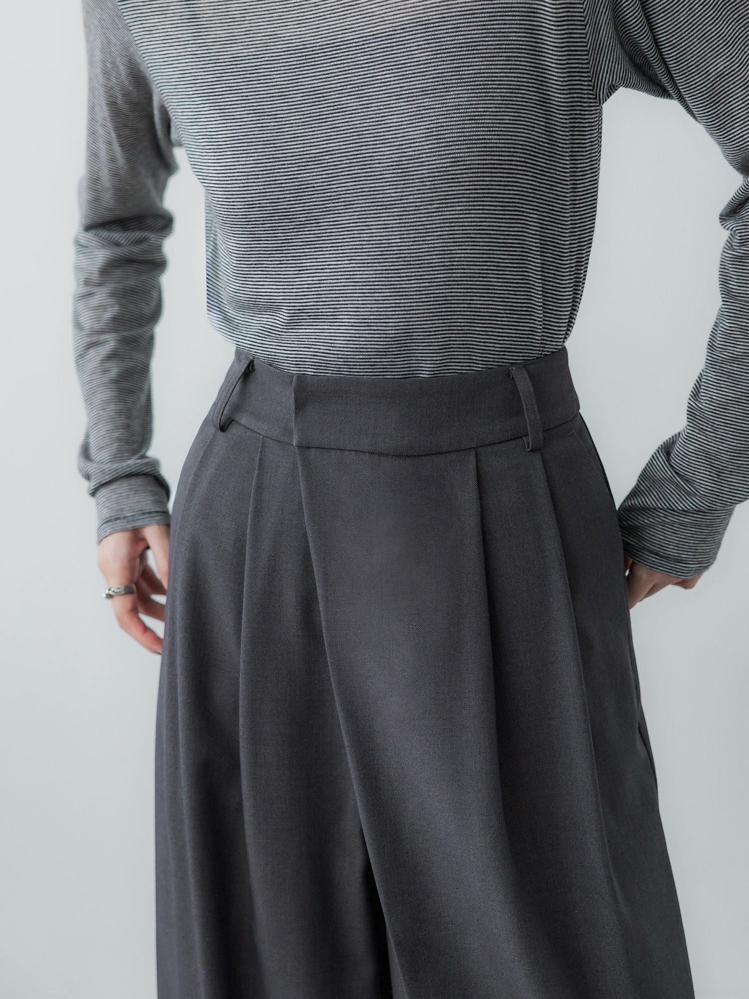 H170 B78 W59 H85 / 着用サイズ : サンプル