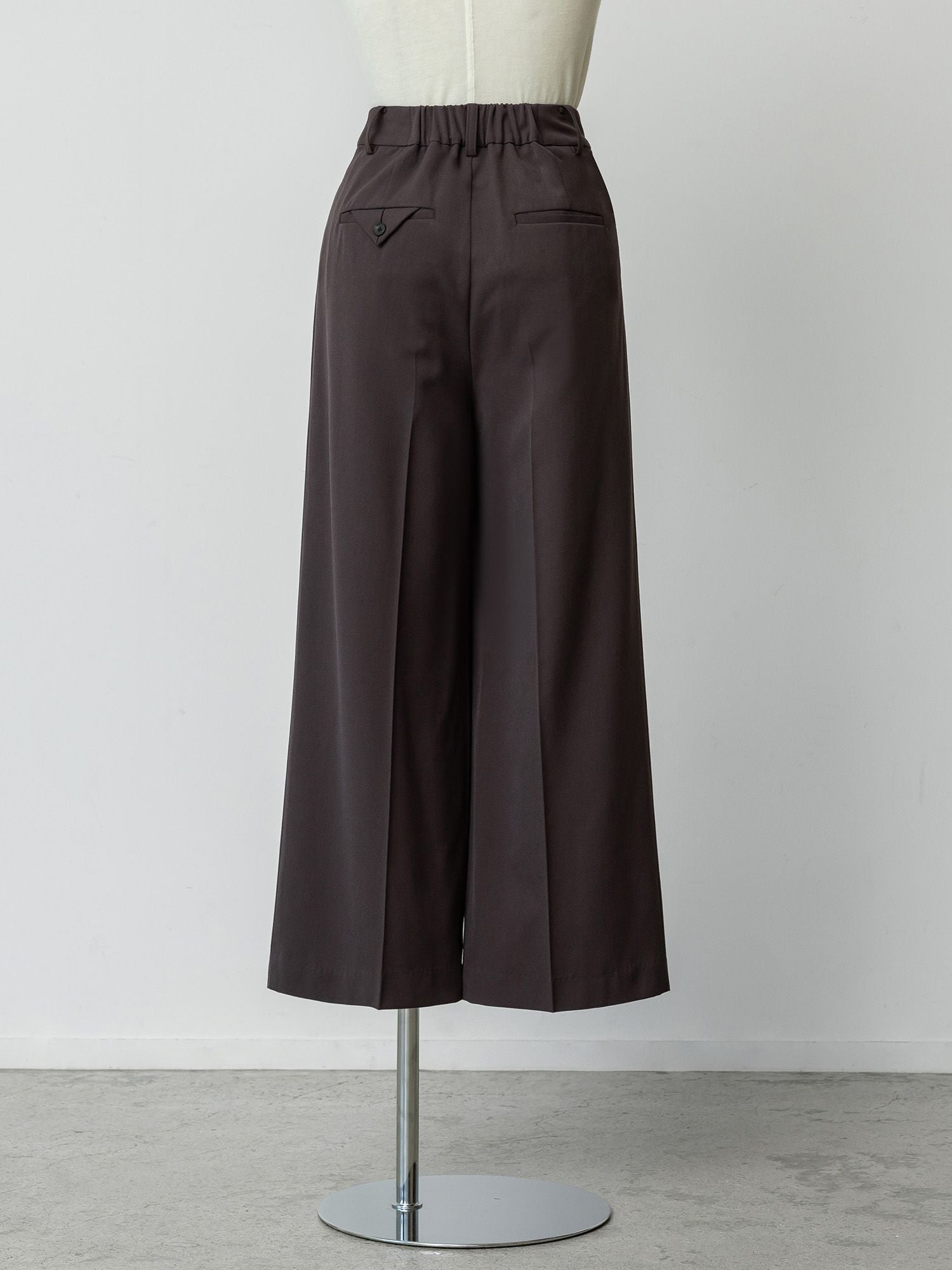 アシンメトリーツータックパンツ