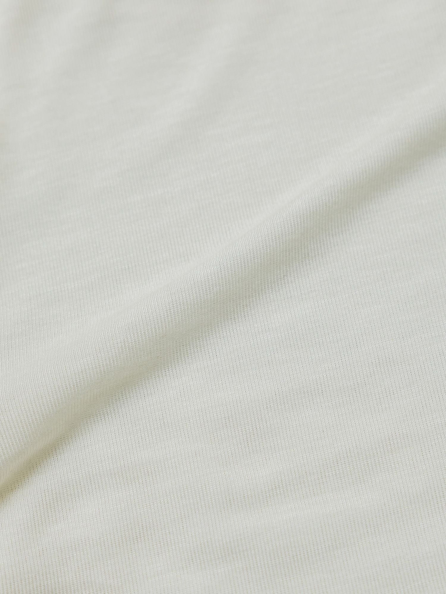 シルクブレンドハイネックトップス