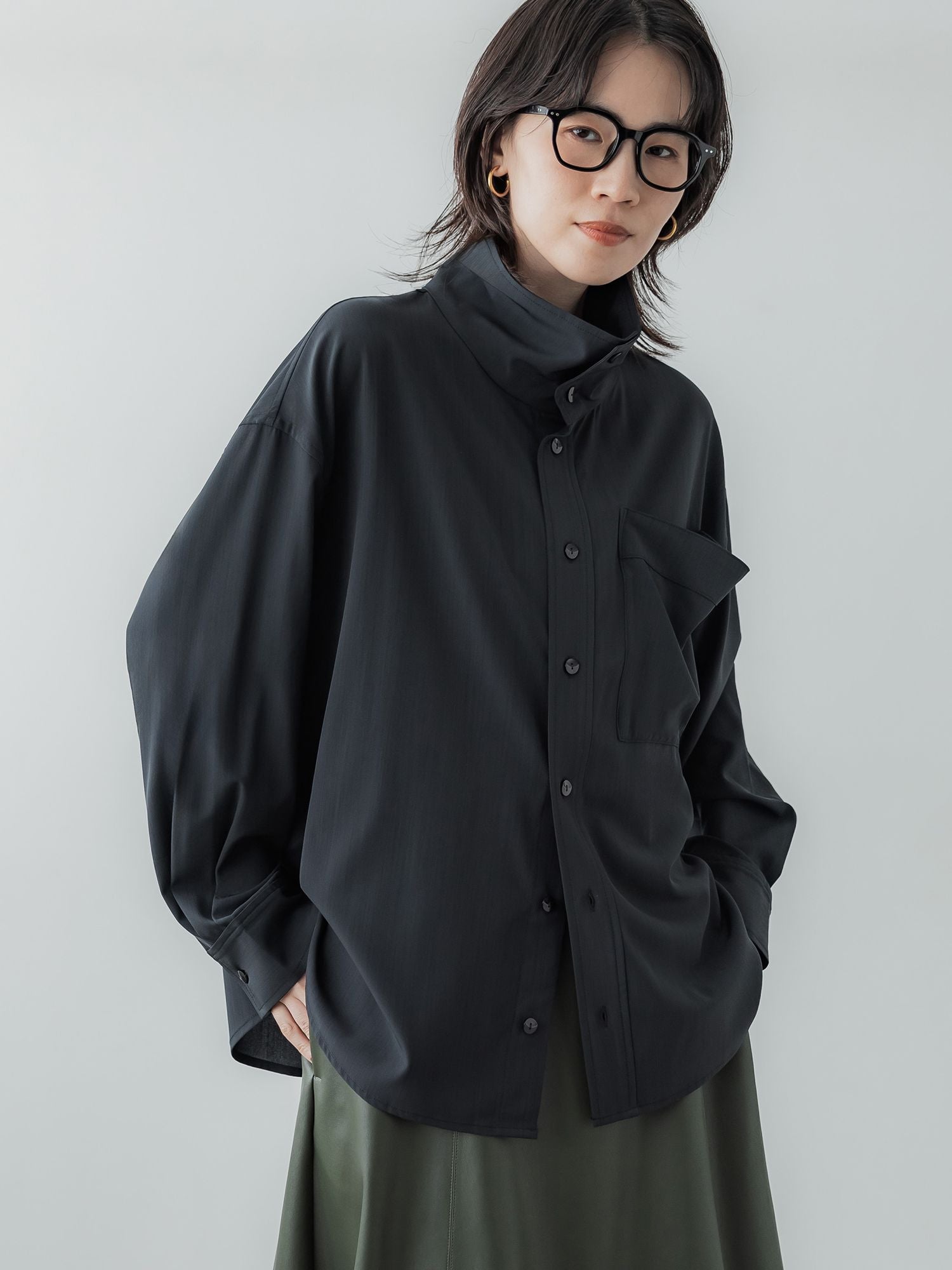 crewre online store / ビッグポケットハイネックブラウス
