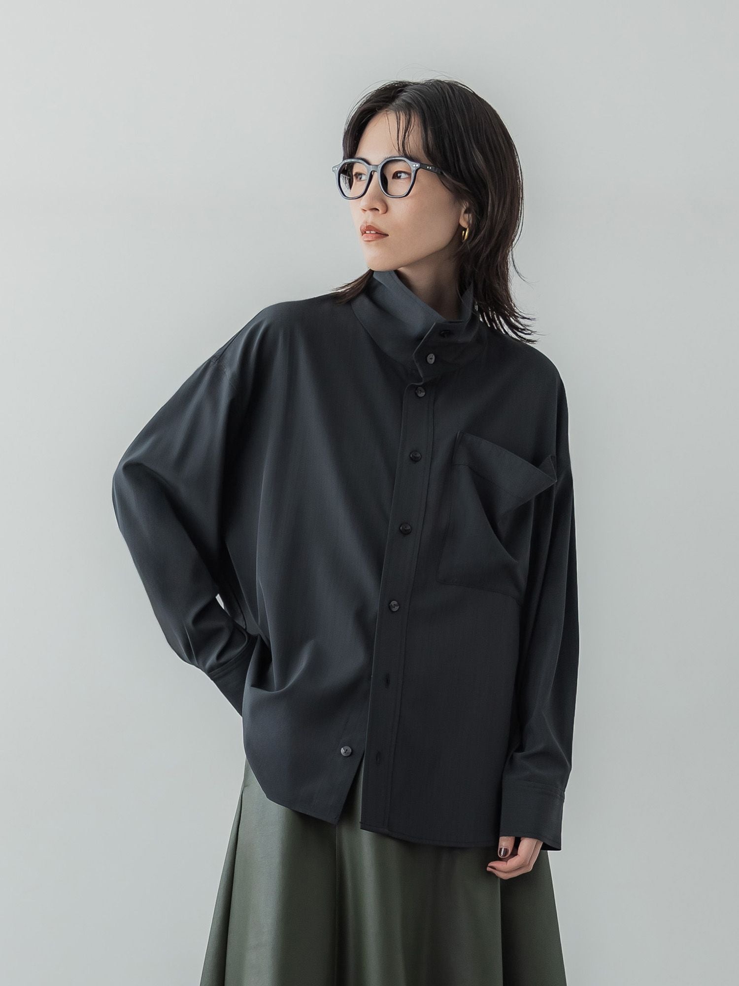 crewre online store / ビッグポケットハイネックブラウス