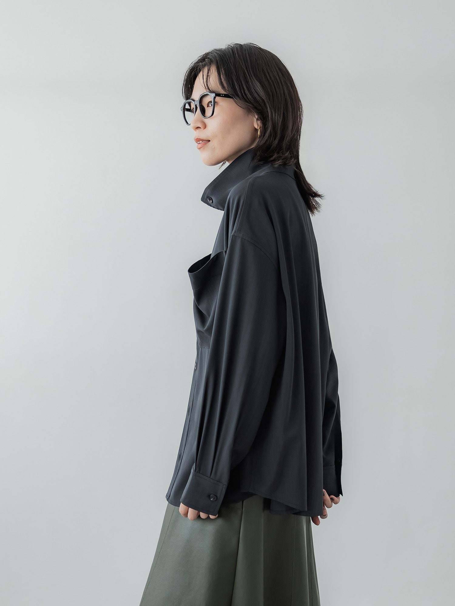 crewre online store / ビッグポケットハイネックブラウス
