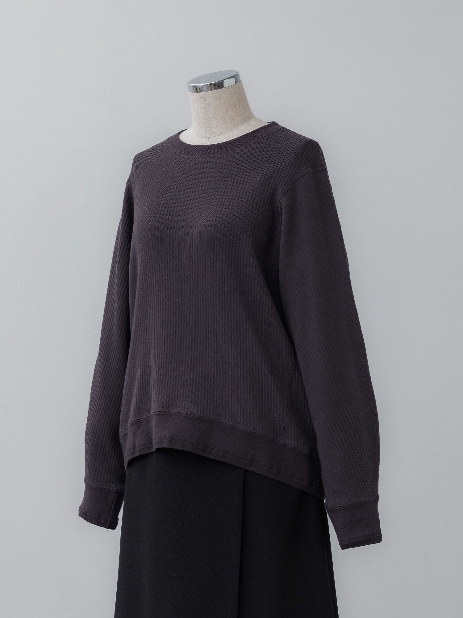 カーヴィシームリブプルオーバー