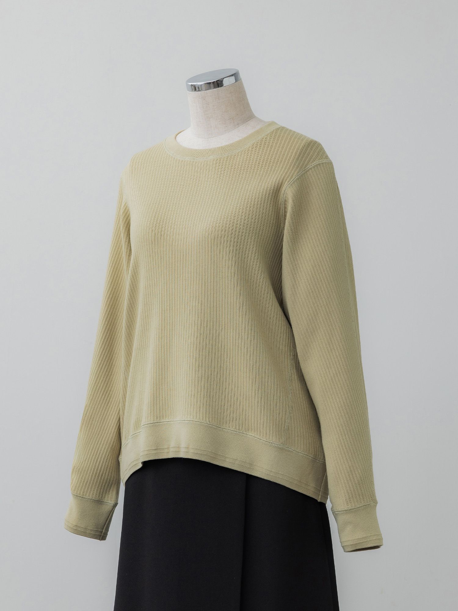 カーヴィシームリブプルオーバー