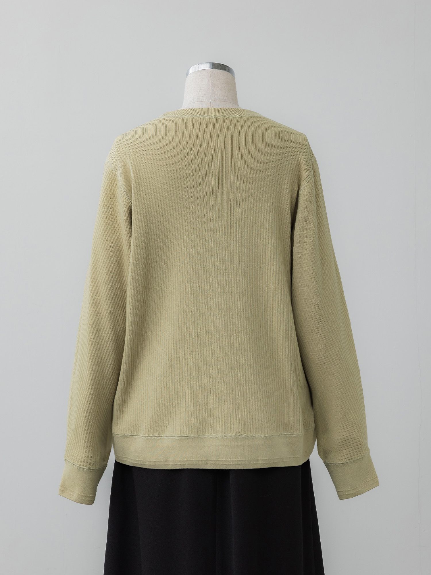 カーヴィシームリブプルオーバー