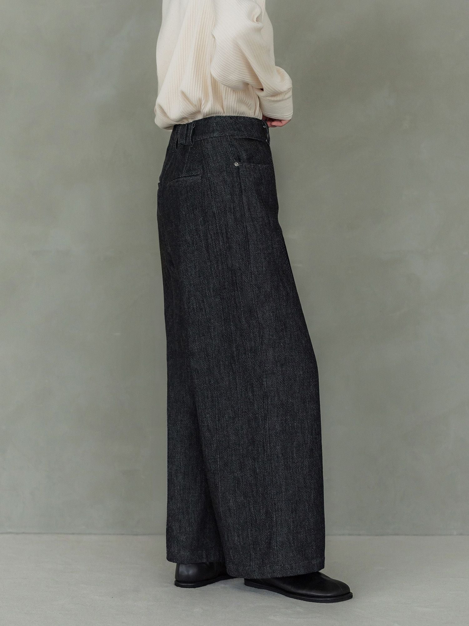 H170 B78 W59 H85 / 着用サイズ : サンプル