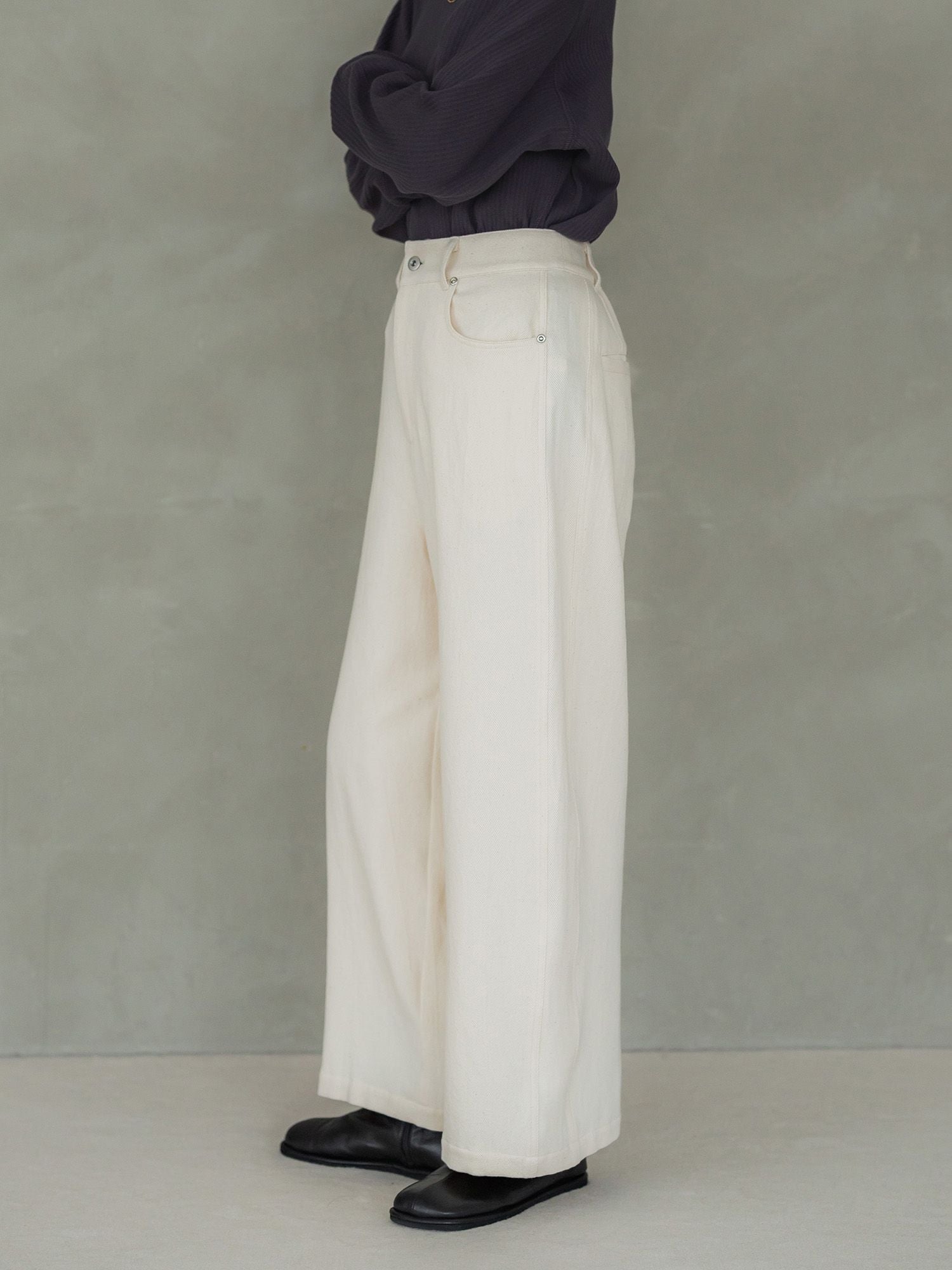 H170 B78 W59 H85 / 着用サイズ : サンプル