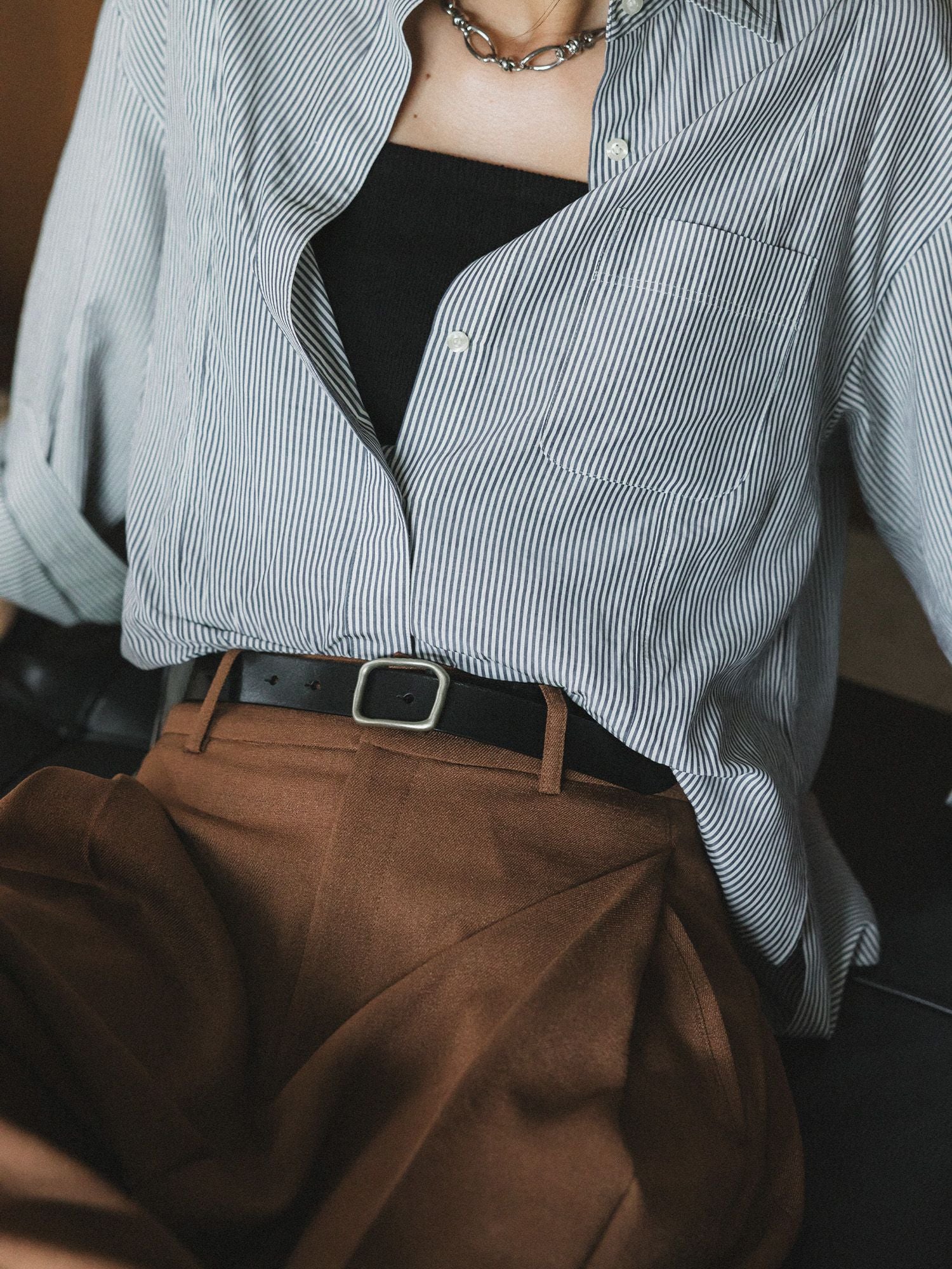 ボタンスタッズレザーベルト