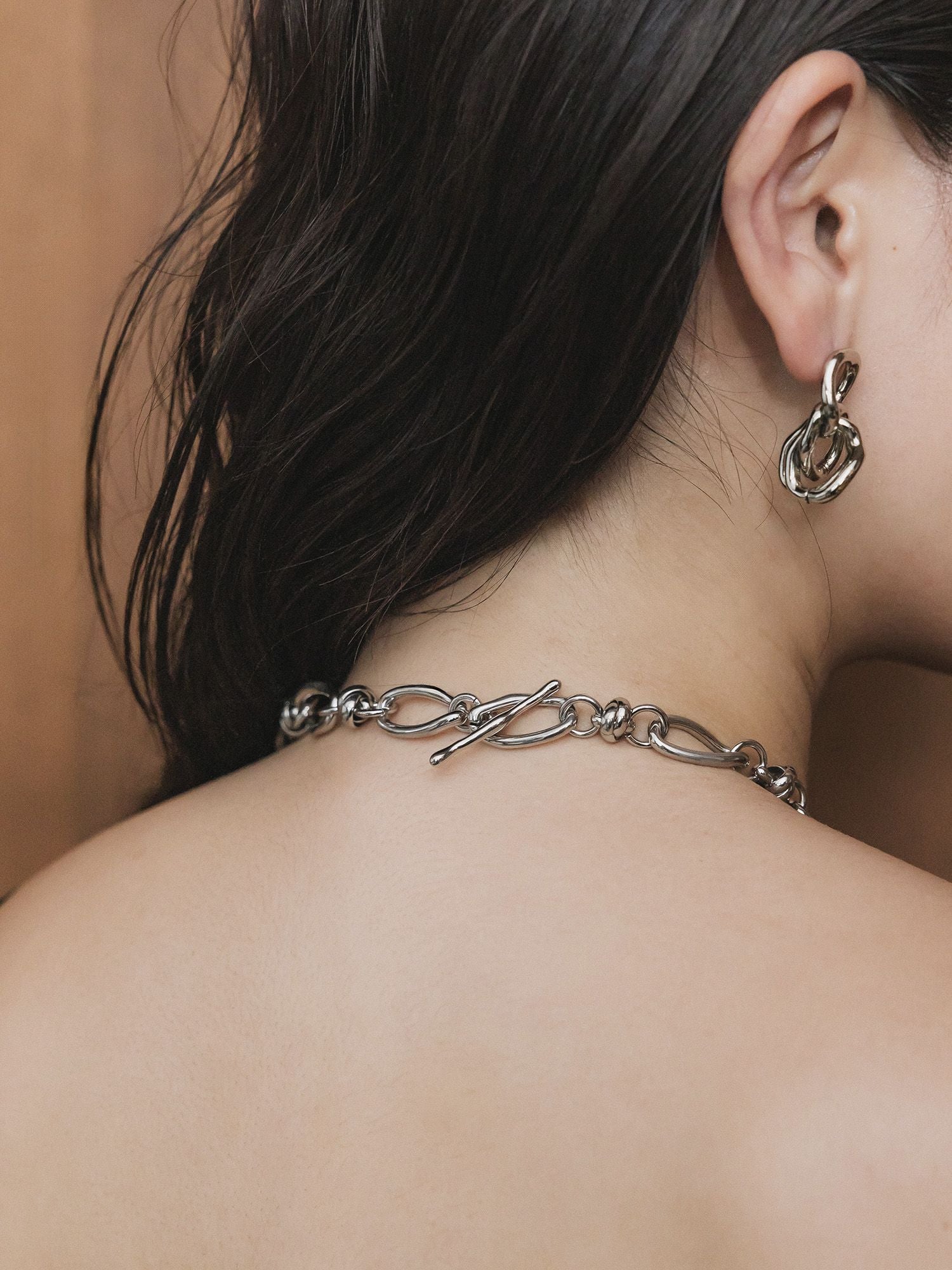 ツイストカーブチェーンネックレス