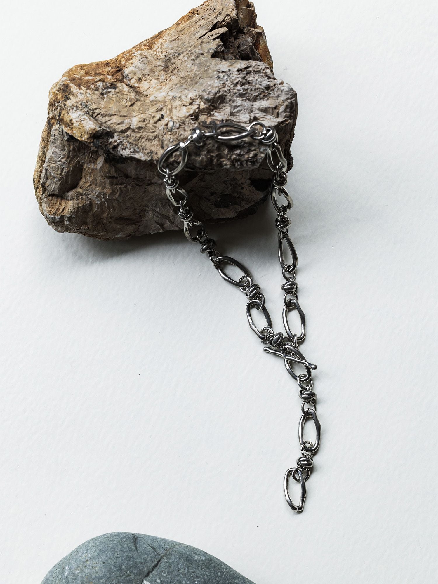 ツイストカーブチェーンネックレス