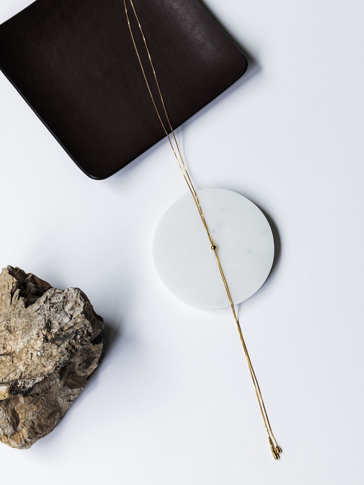 マルチウェイドロップネックレス