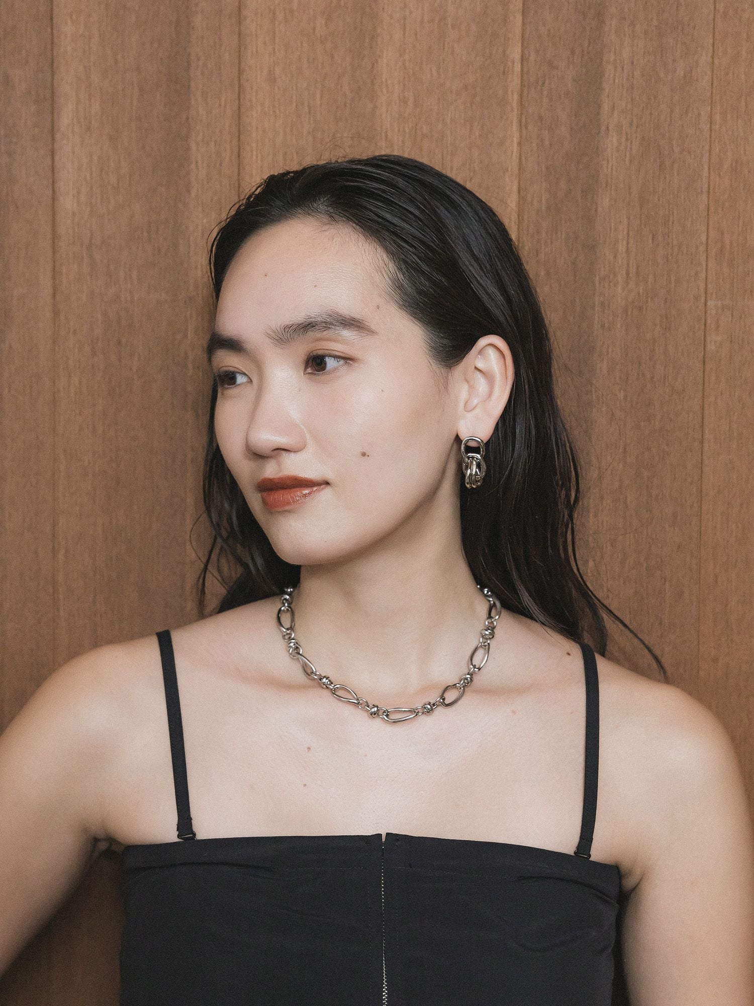 ツイストカーブチェーンピアス