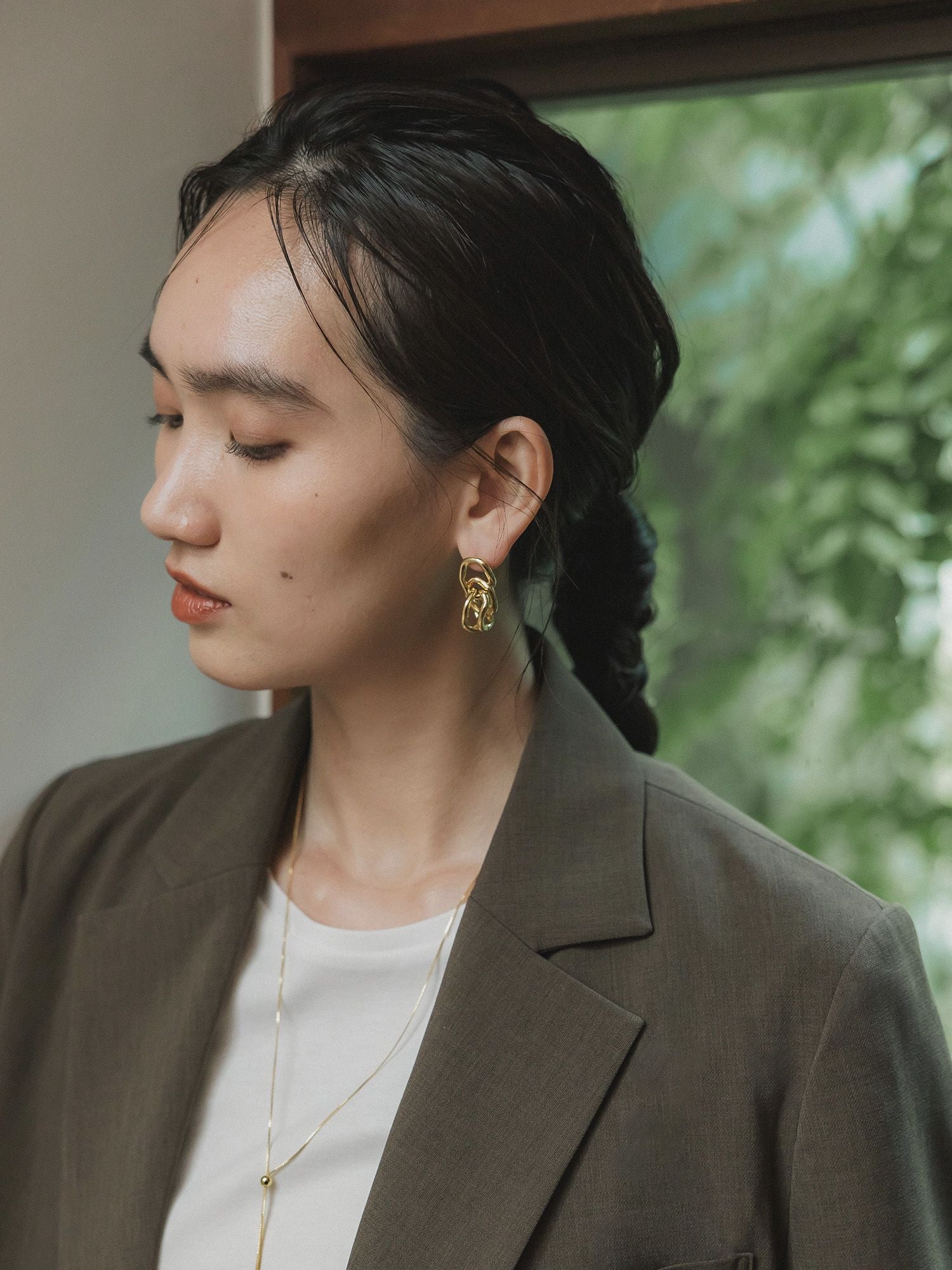 ツイストカーブチェーンピアス