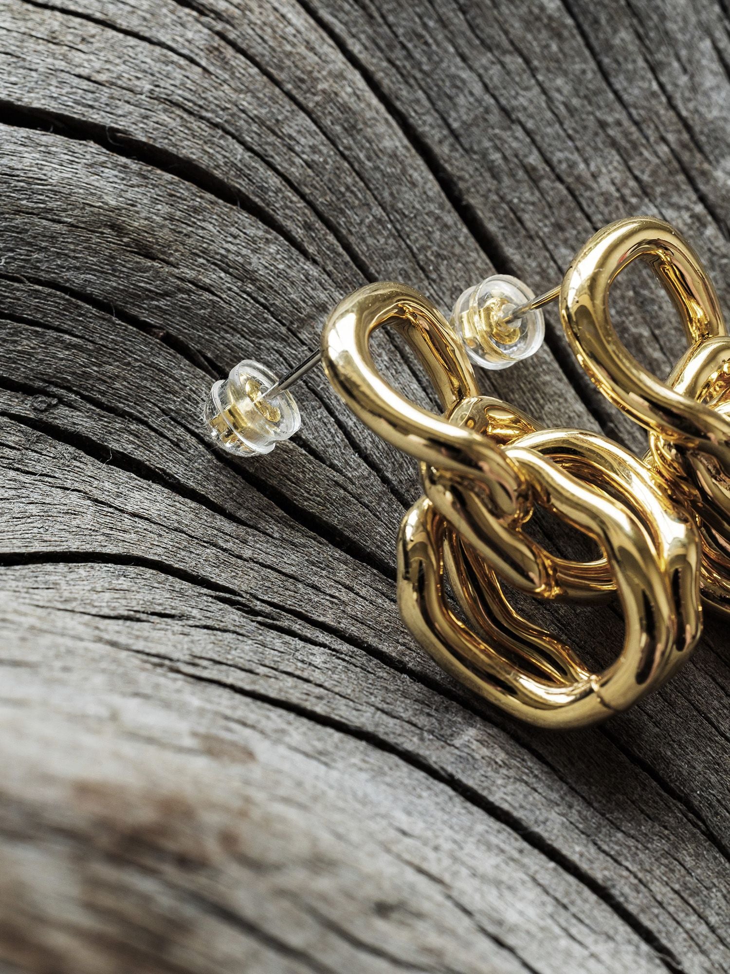 ツイストカーブチェーンピアス