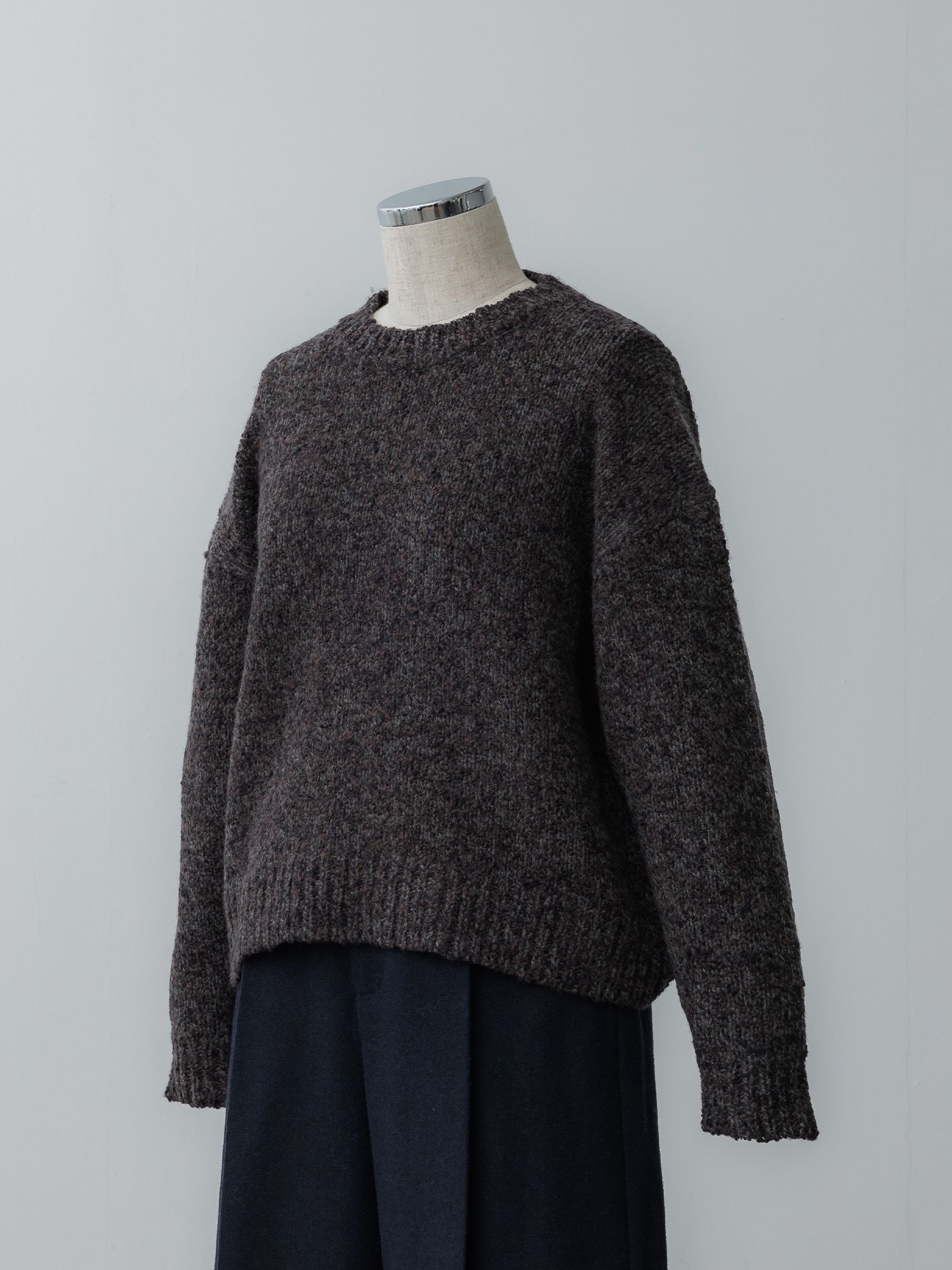 ミックスヤーンクルーネックニット