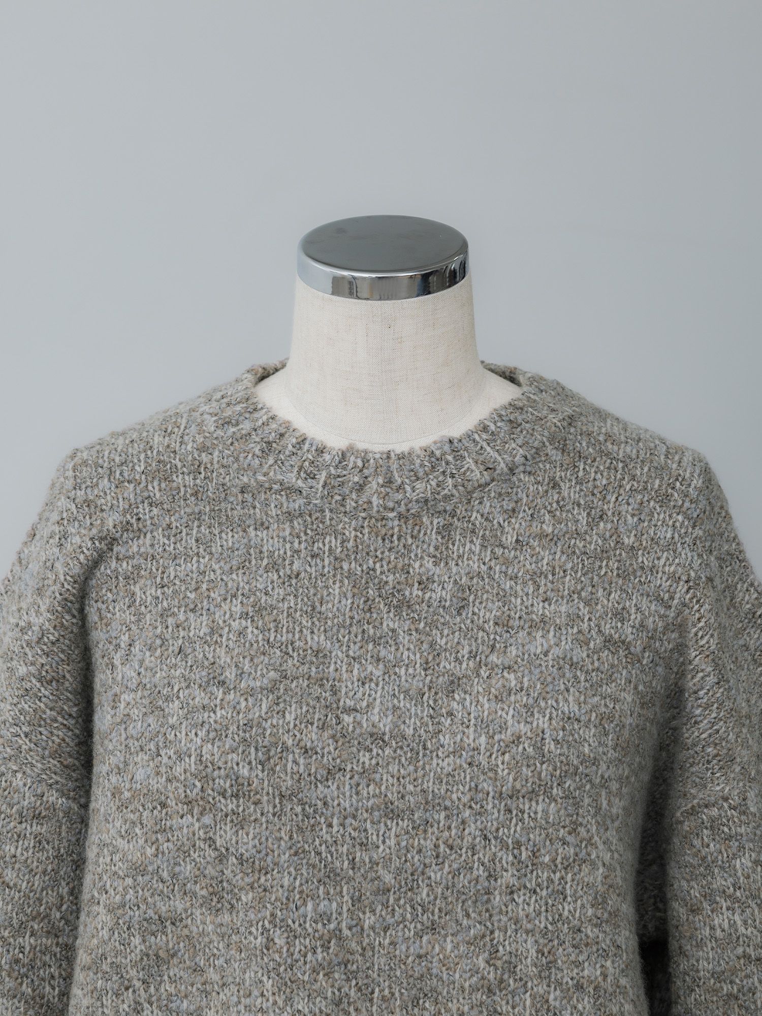 ミックスヤーンクルーネックニット