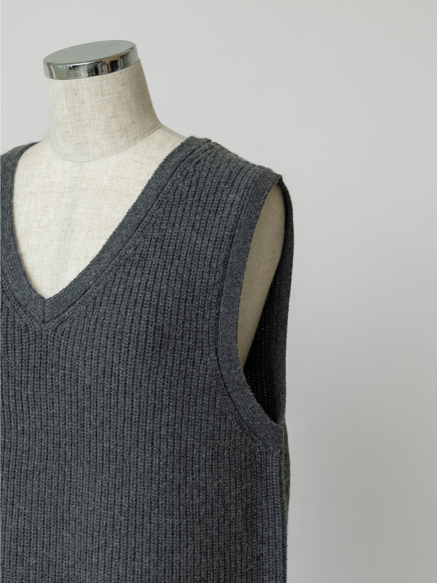 ケープレイヤードVネックベスト