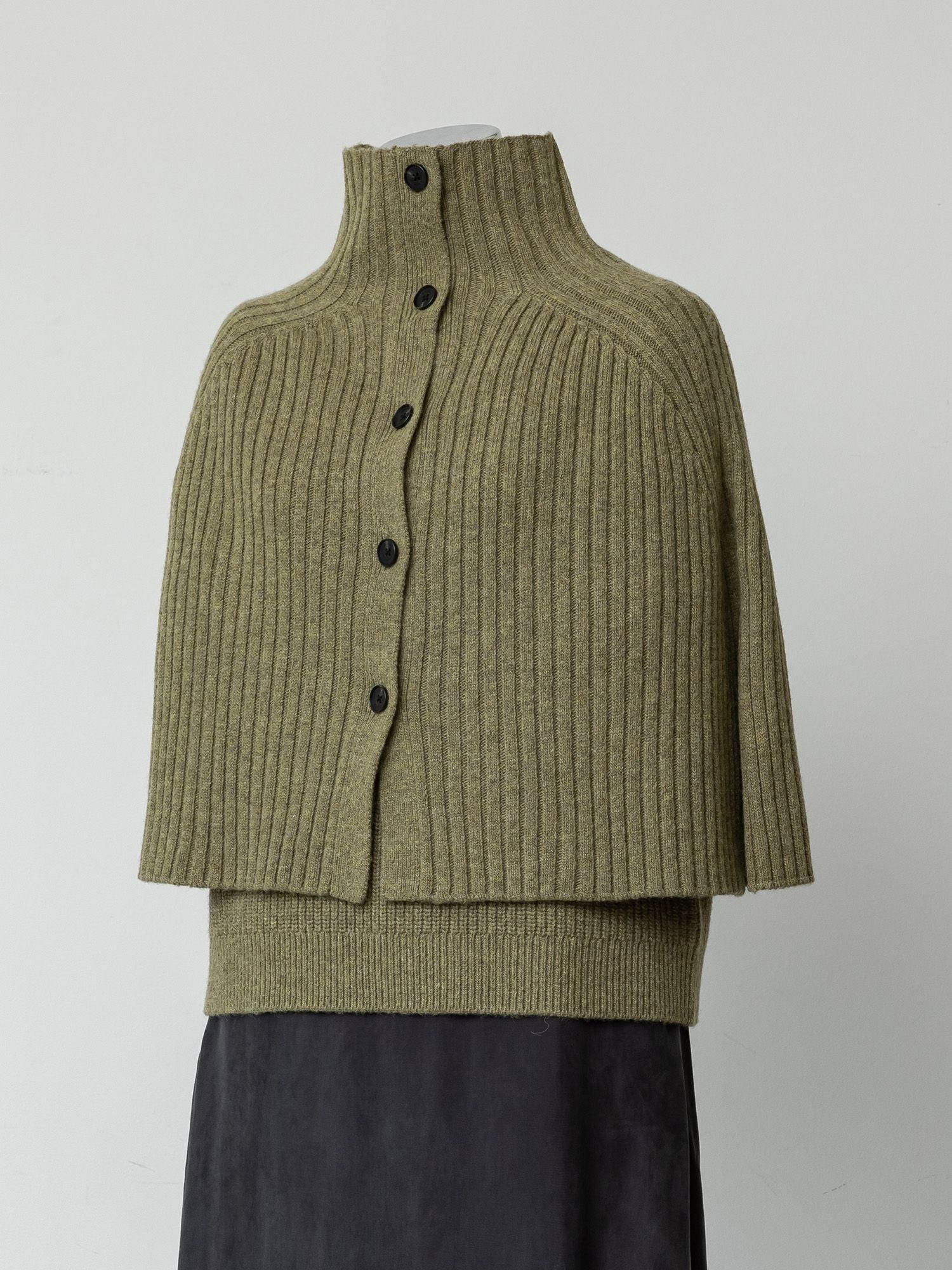 ケープレイヤードVネックベスト