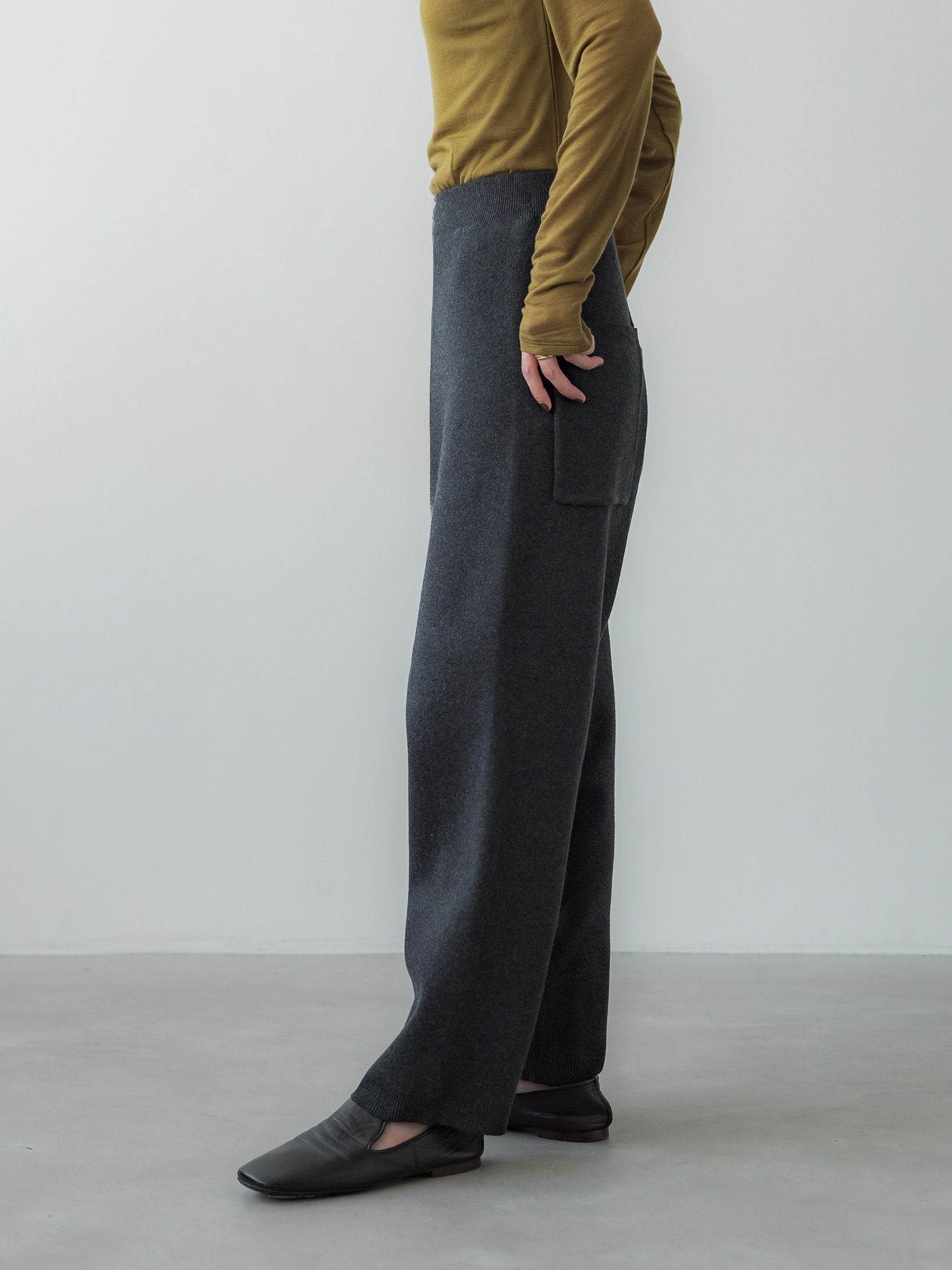 H170 B78 W59 H85 / 着用サイズ : サンプル