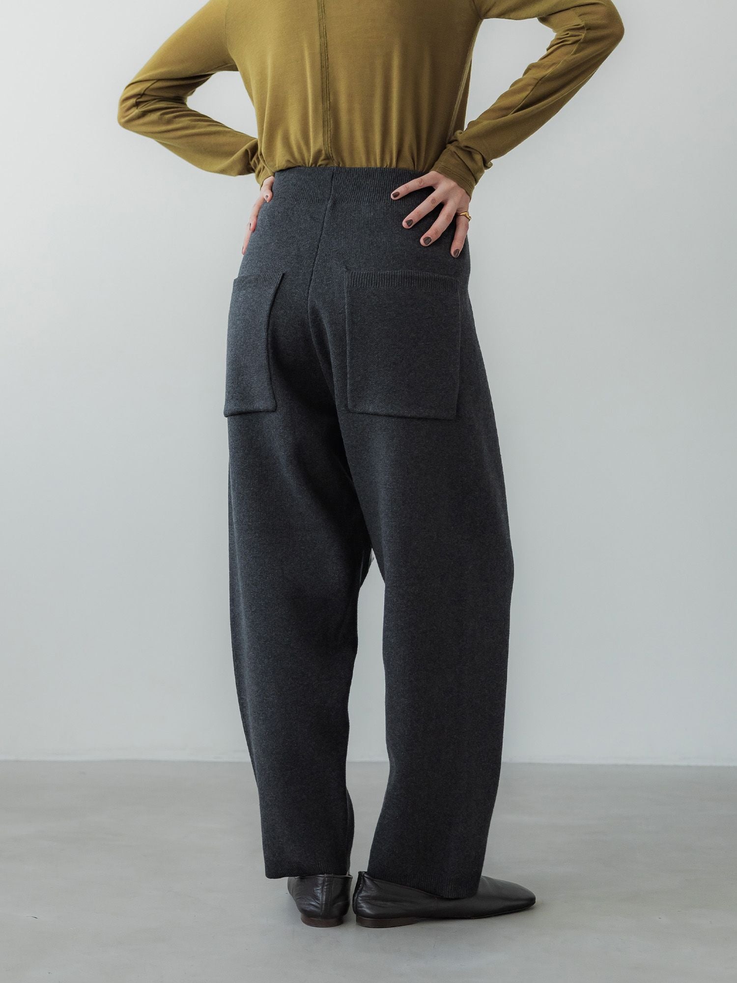 H170 B78 W59 H85 / 着用サイズ : サンプル