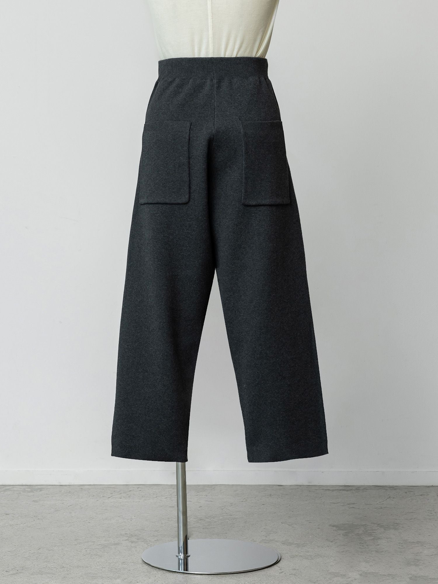 サイドシームレスニットパンツ