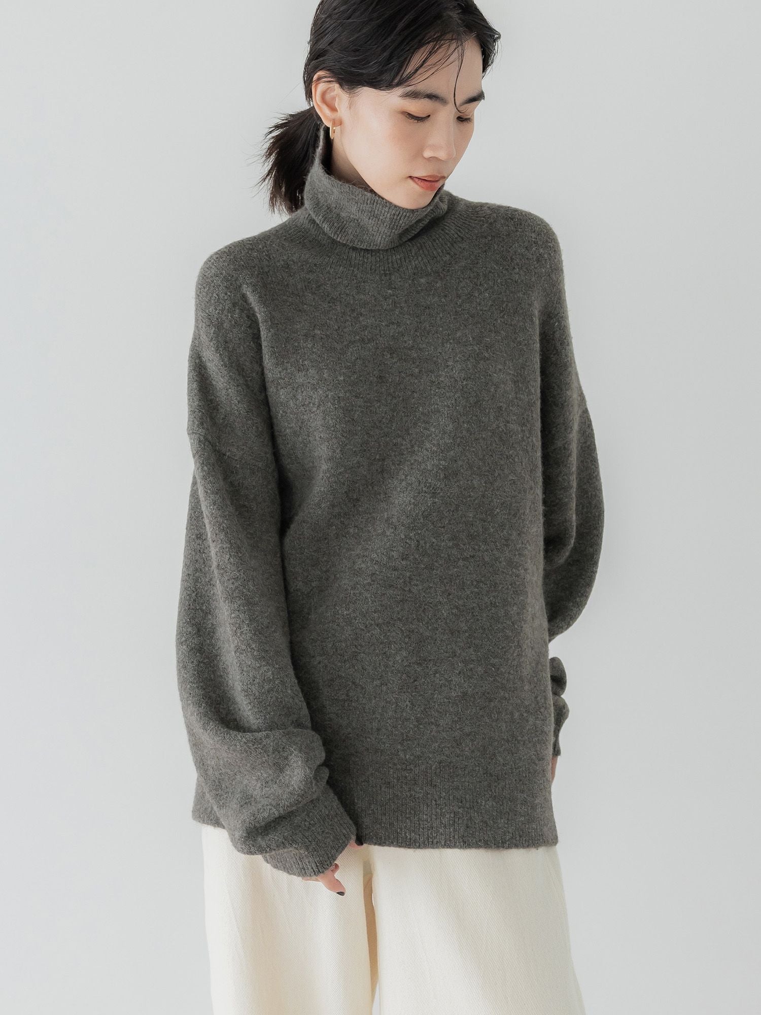 crewre online store / メランジハイネックルーズニット