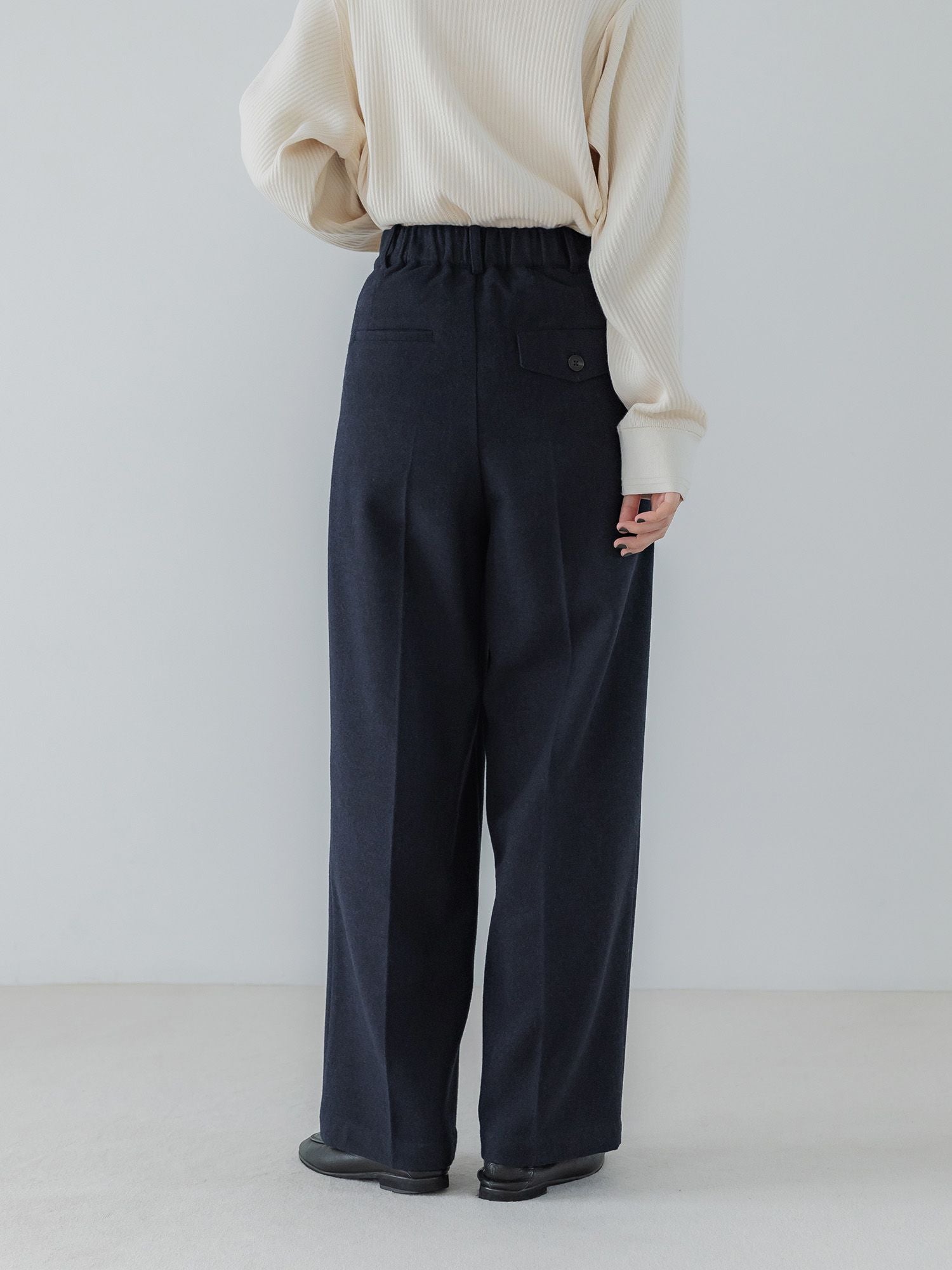 H170 B78 W59 H85 / 着用サイズ : サンプル