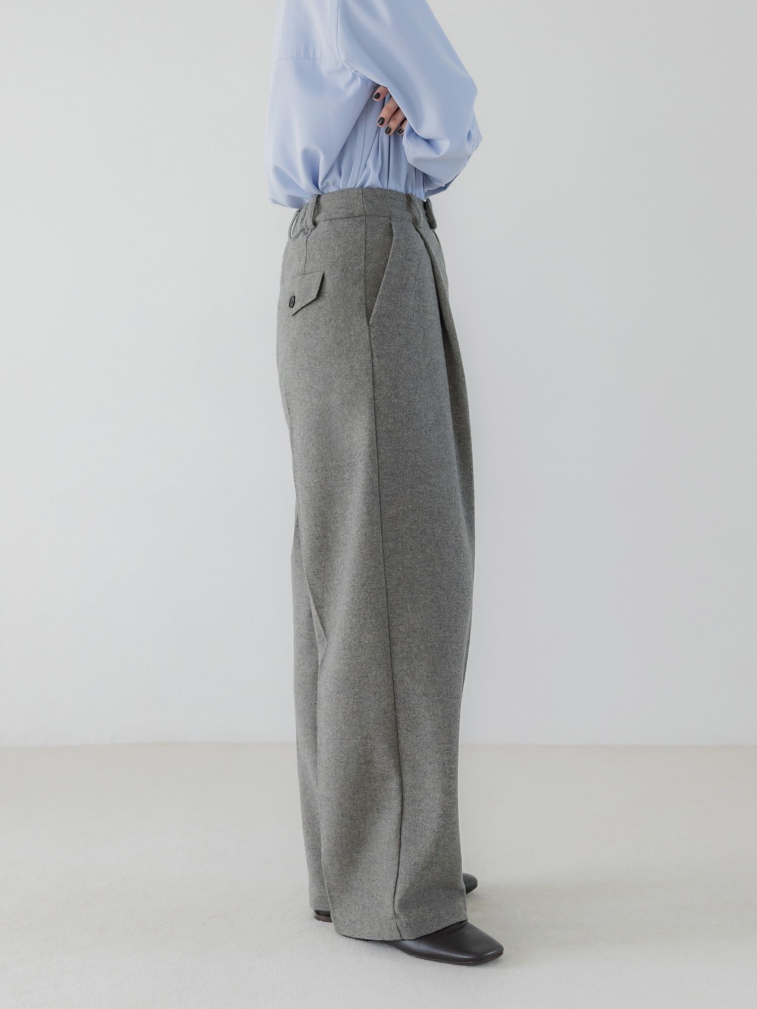 H170 B78 W59 H85 / 着用サイズ : サンプル