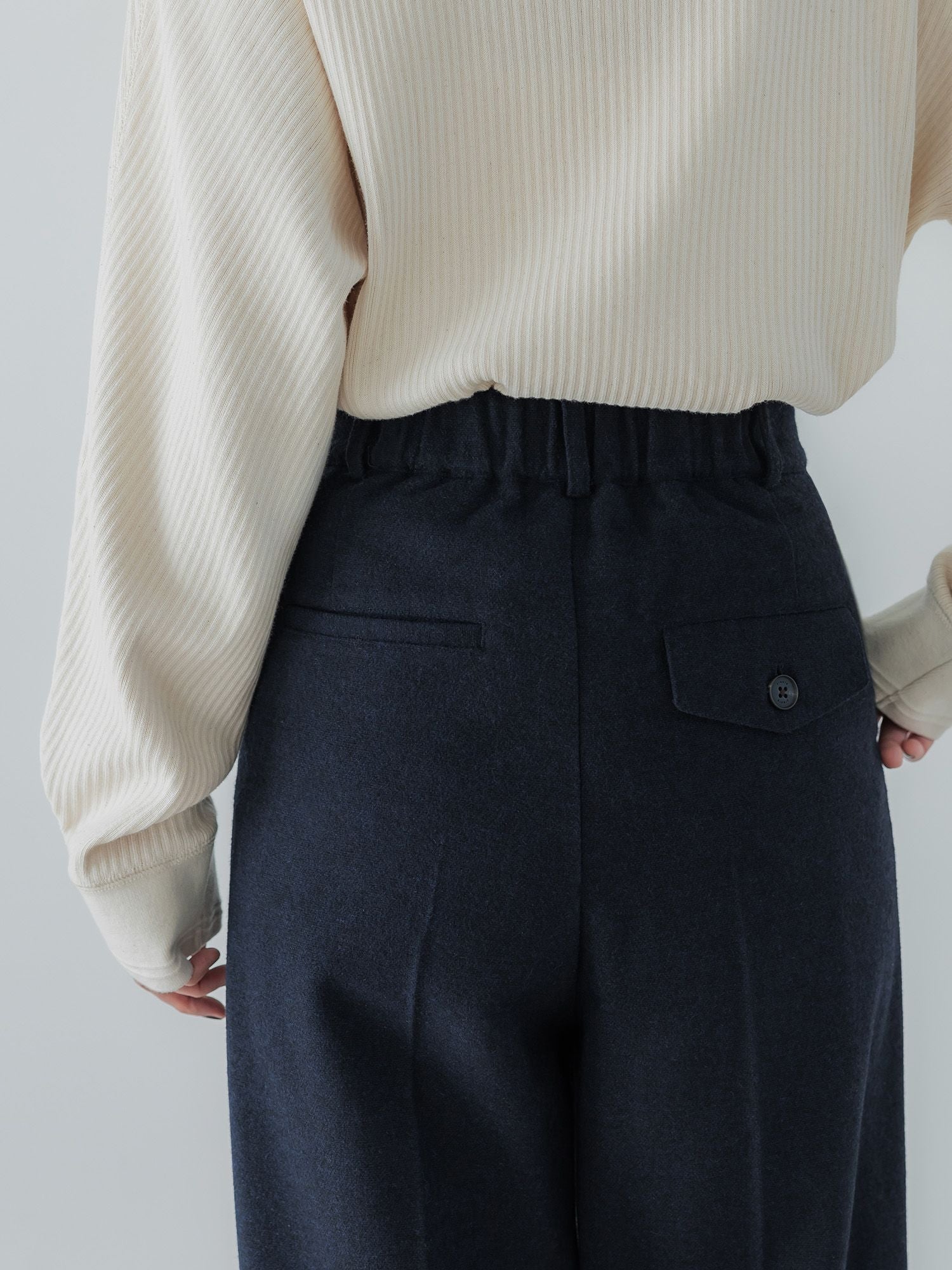 H170 B78 W59 H85 / 着用サイズ : サンプル