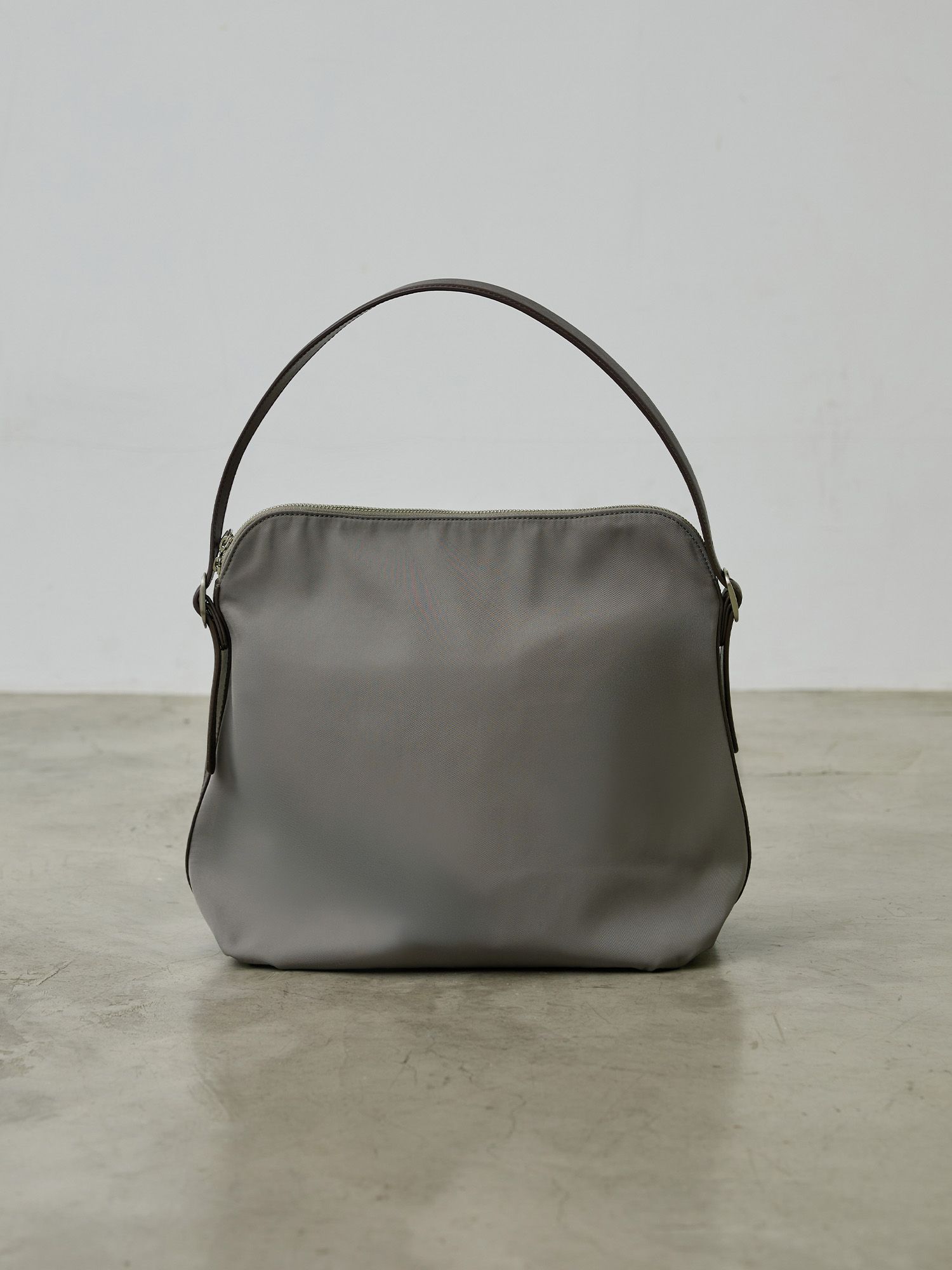 ナイロンレザーショルダーバッグ