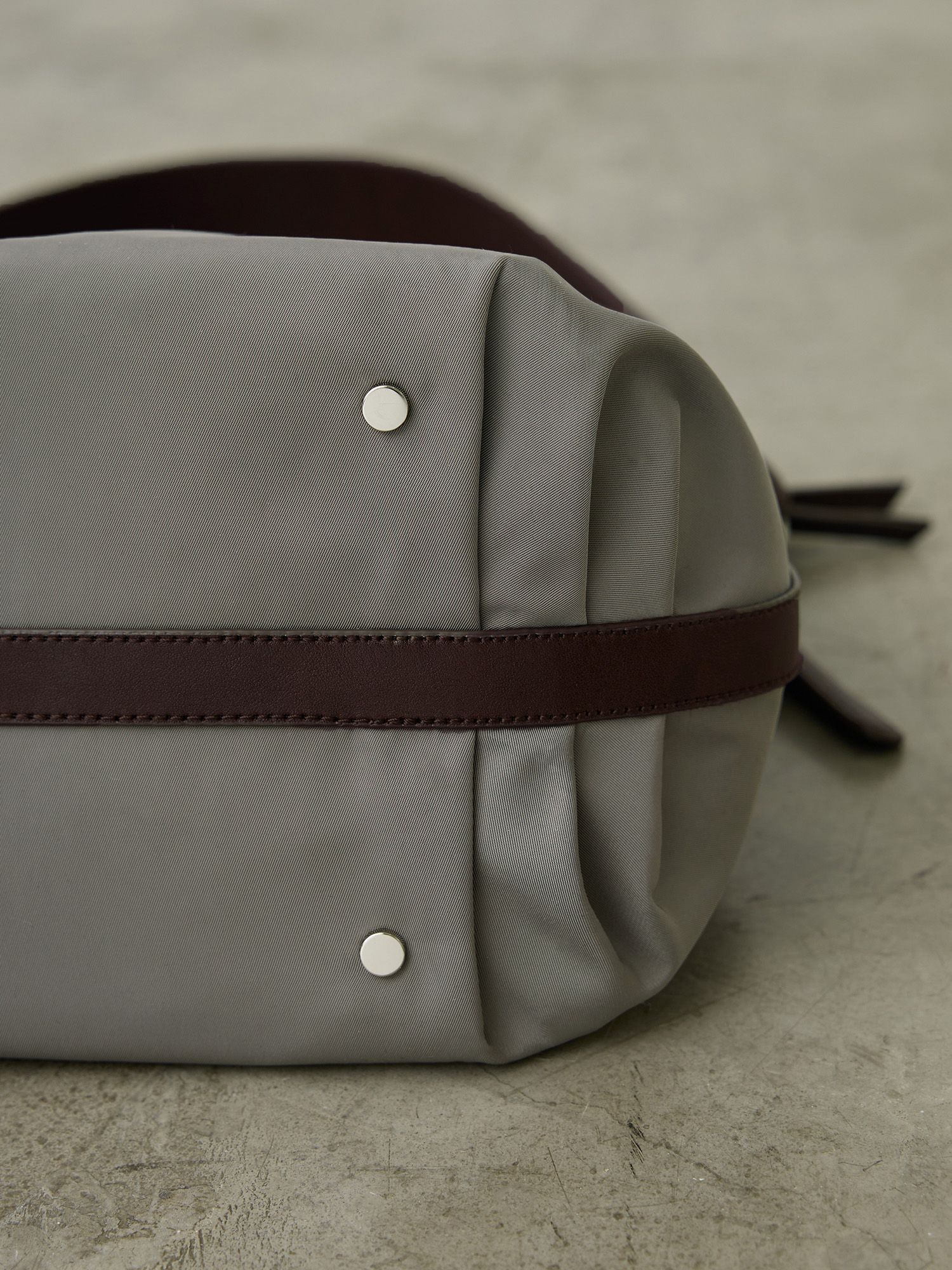 ナイロンレザーショルダーバッグ