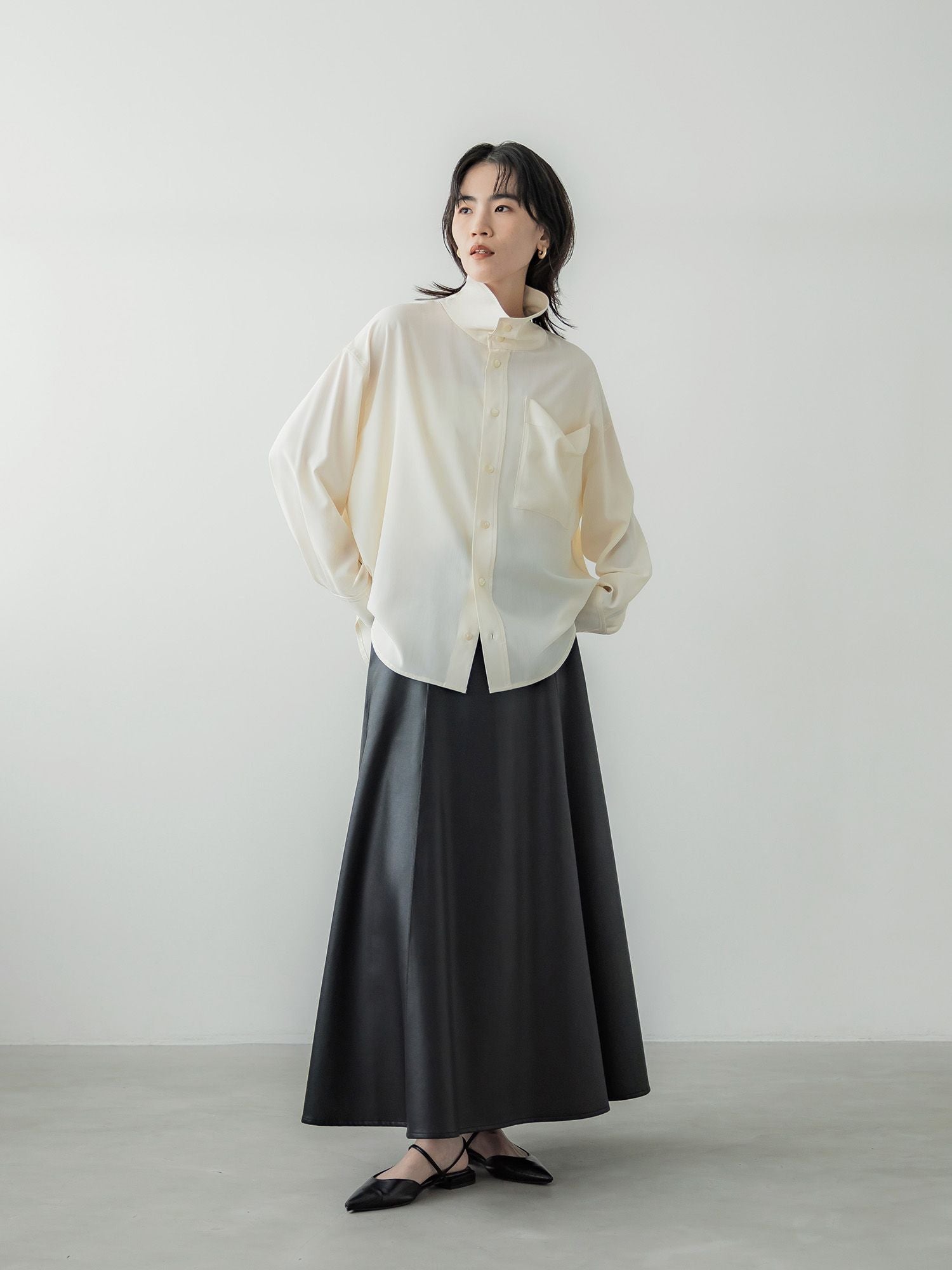 crewre online store / フェイクレザードレープスカート